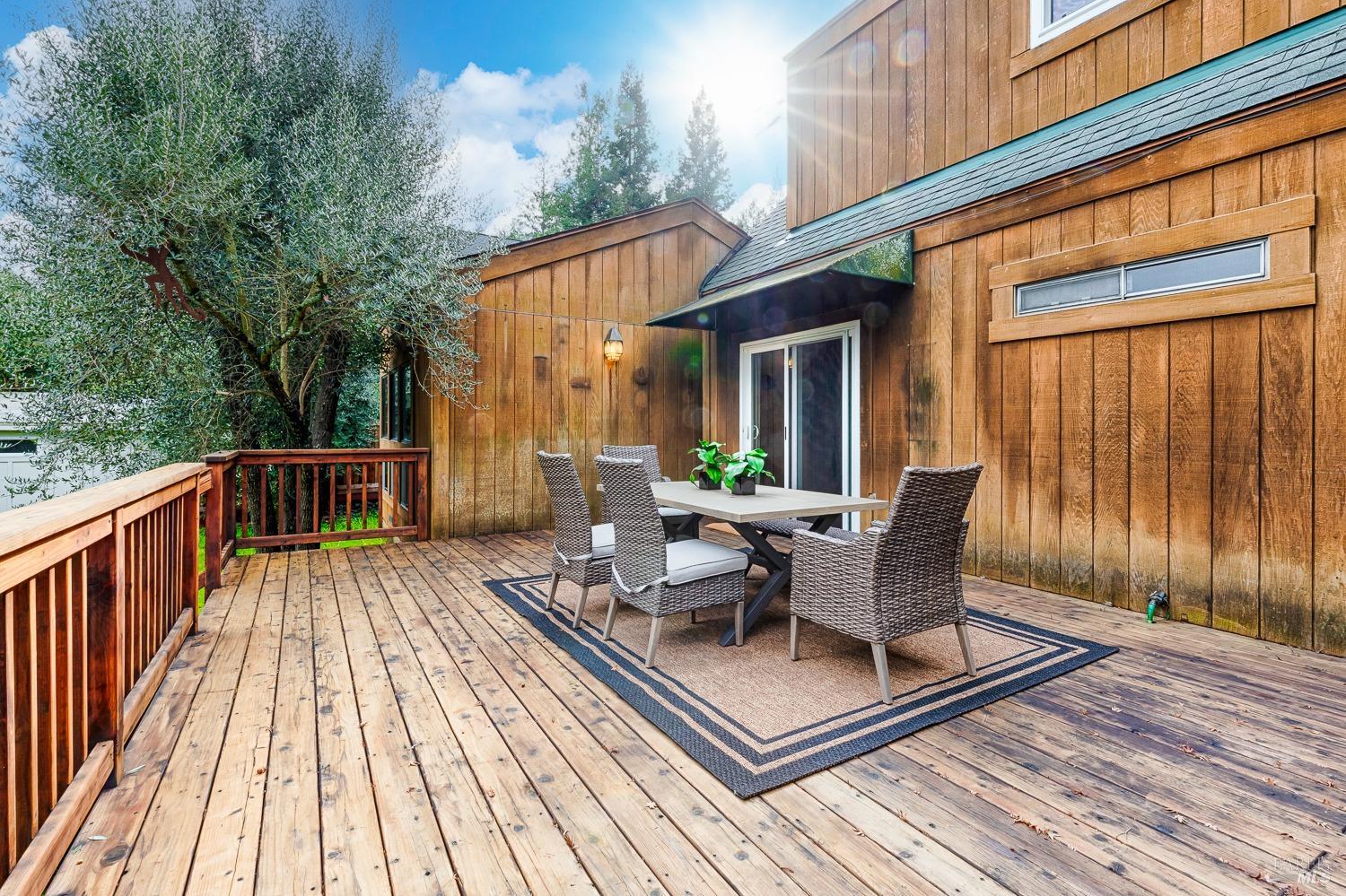 1050 Los Olivos Rd