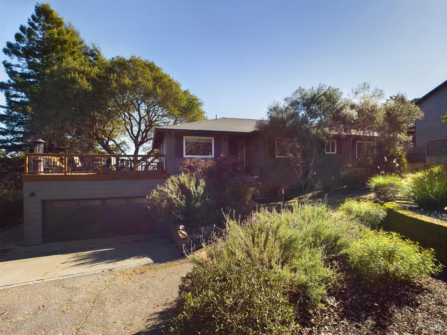 708 Paula Ln