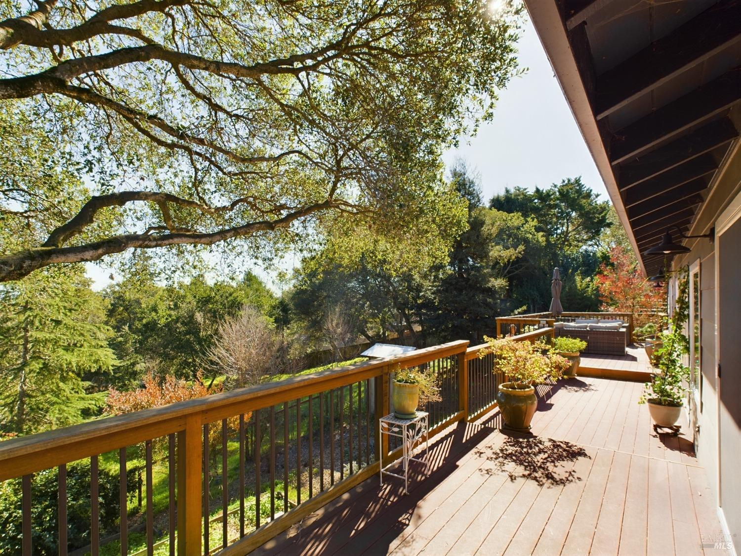 708 Paula Ln