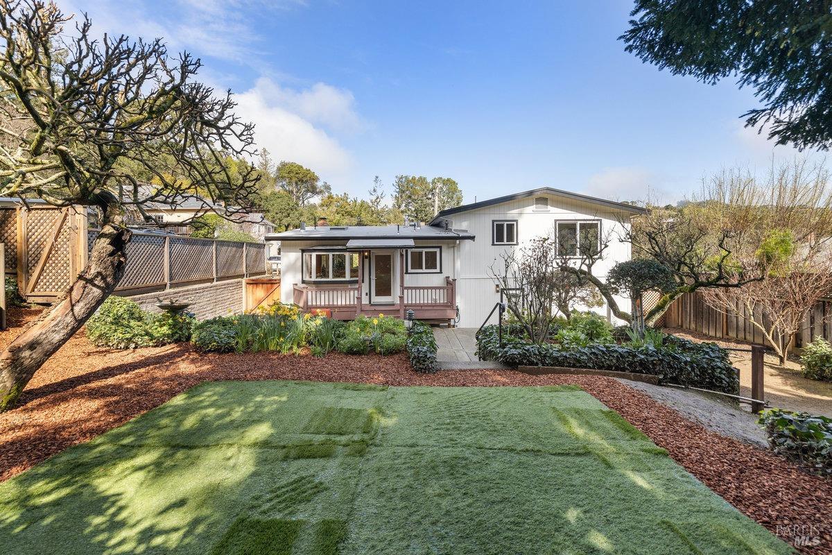 105 Terrace Ave