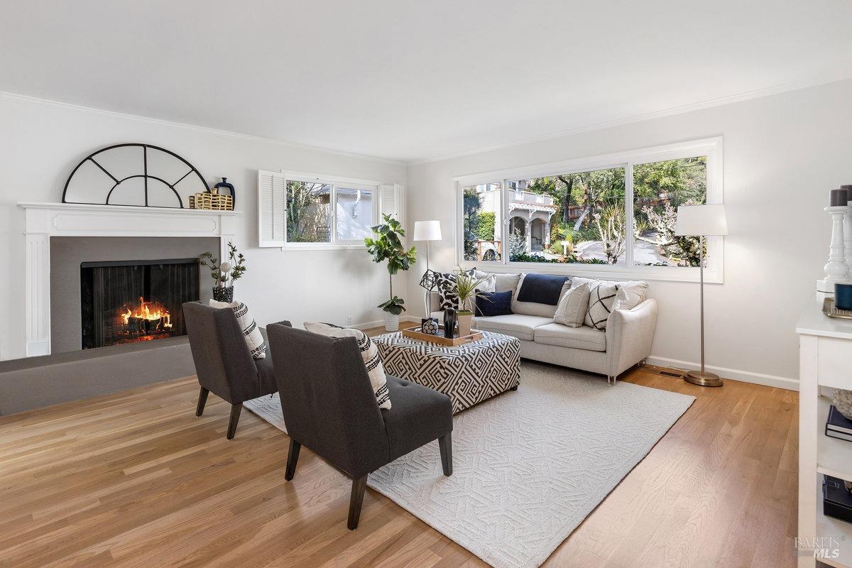 105 Terrace Ave