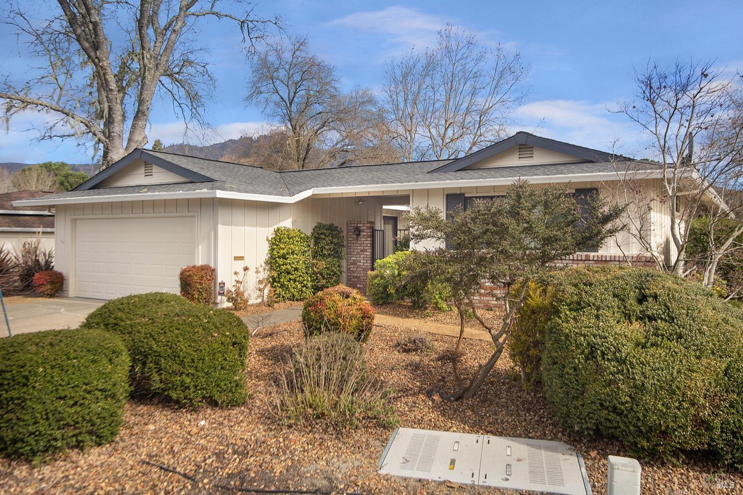 359 Twin Lakes Dr