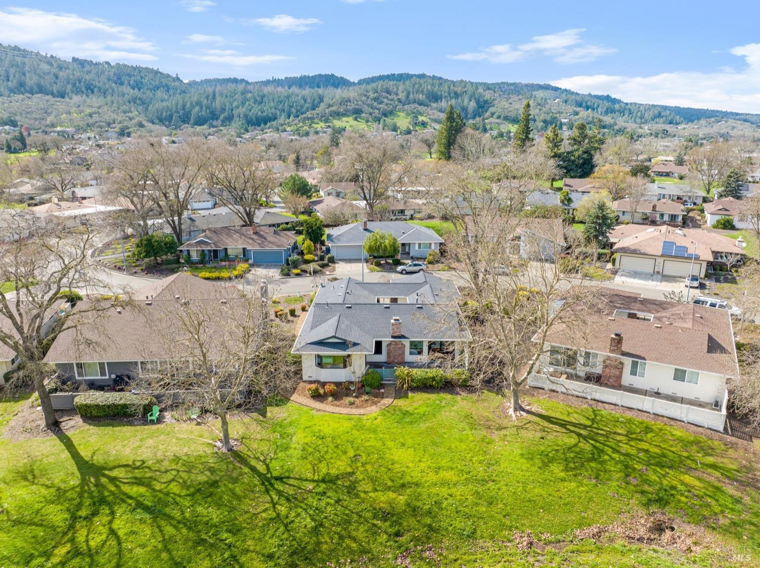 359 Twin Lakes Dr
