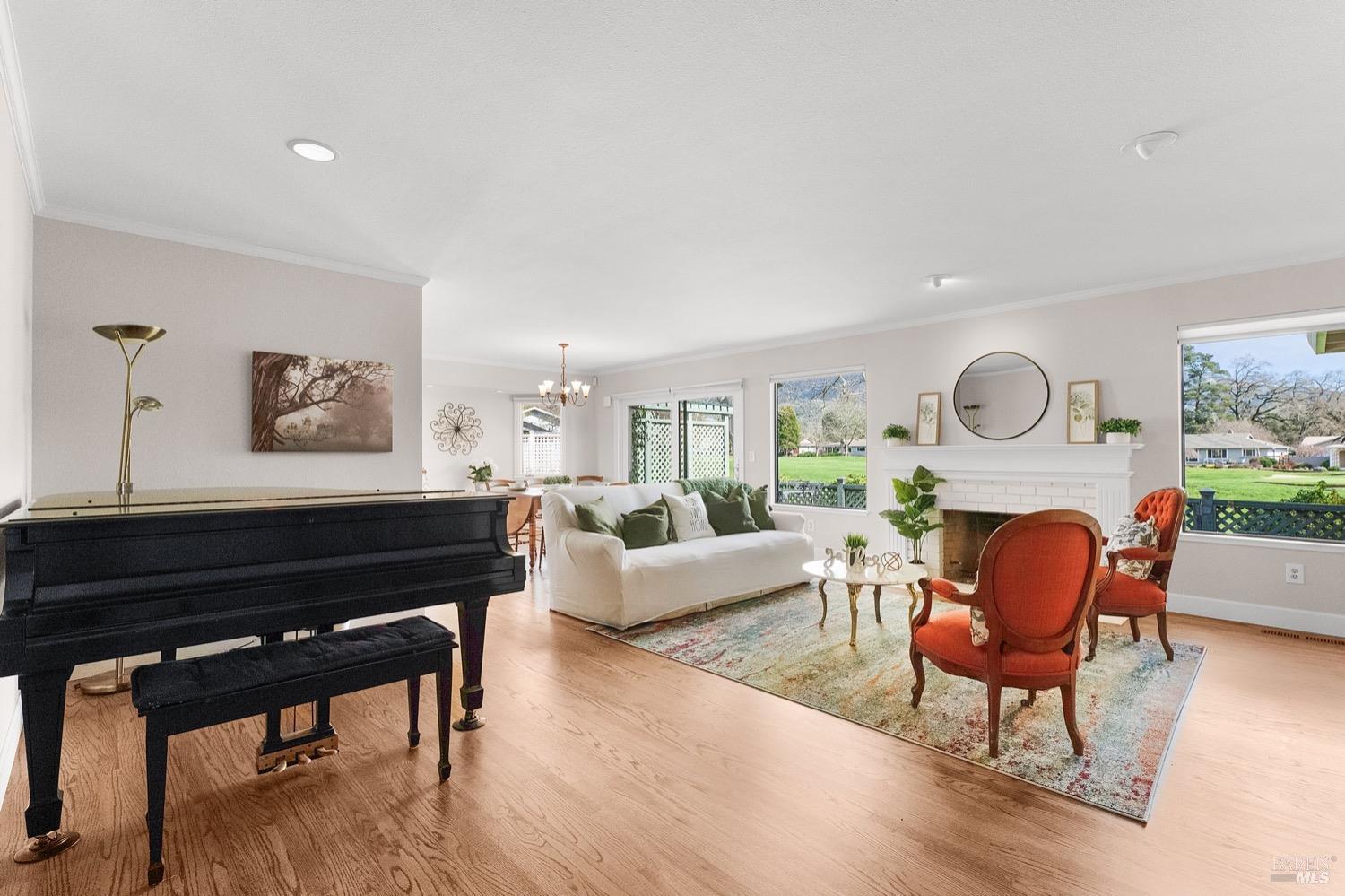 359 Twin Lakes Dr