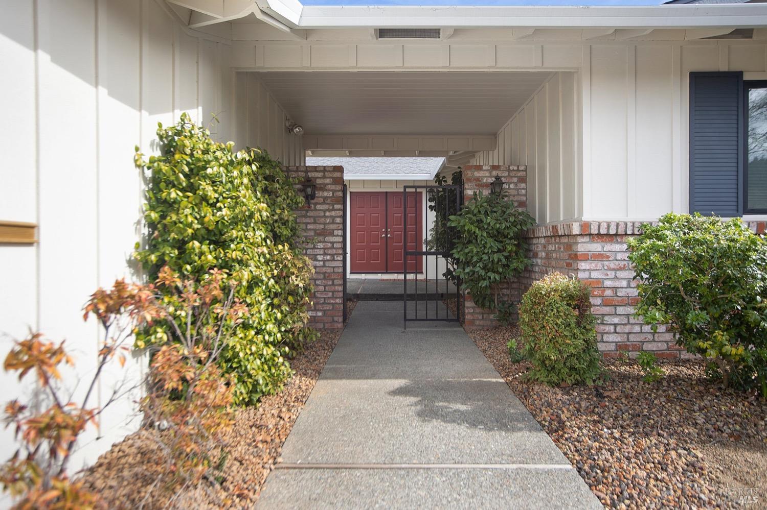 359 Twin Lakes Dr