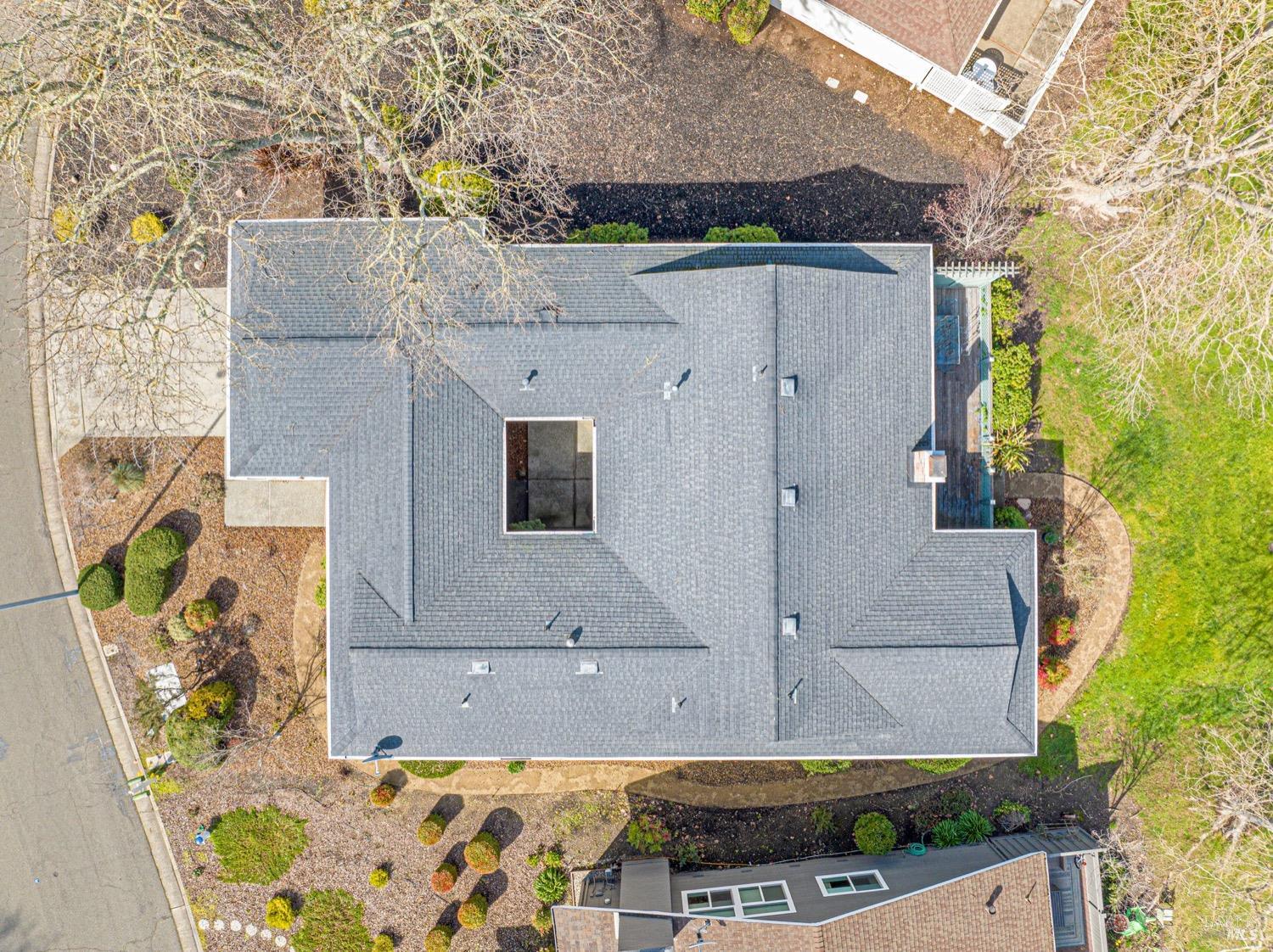 359 Twin Lakes Dr