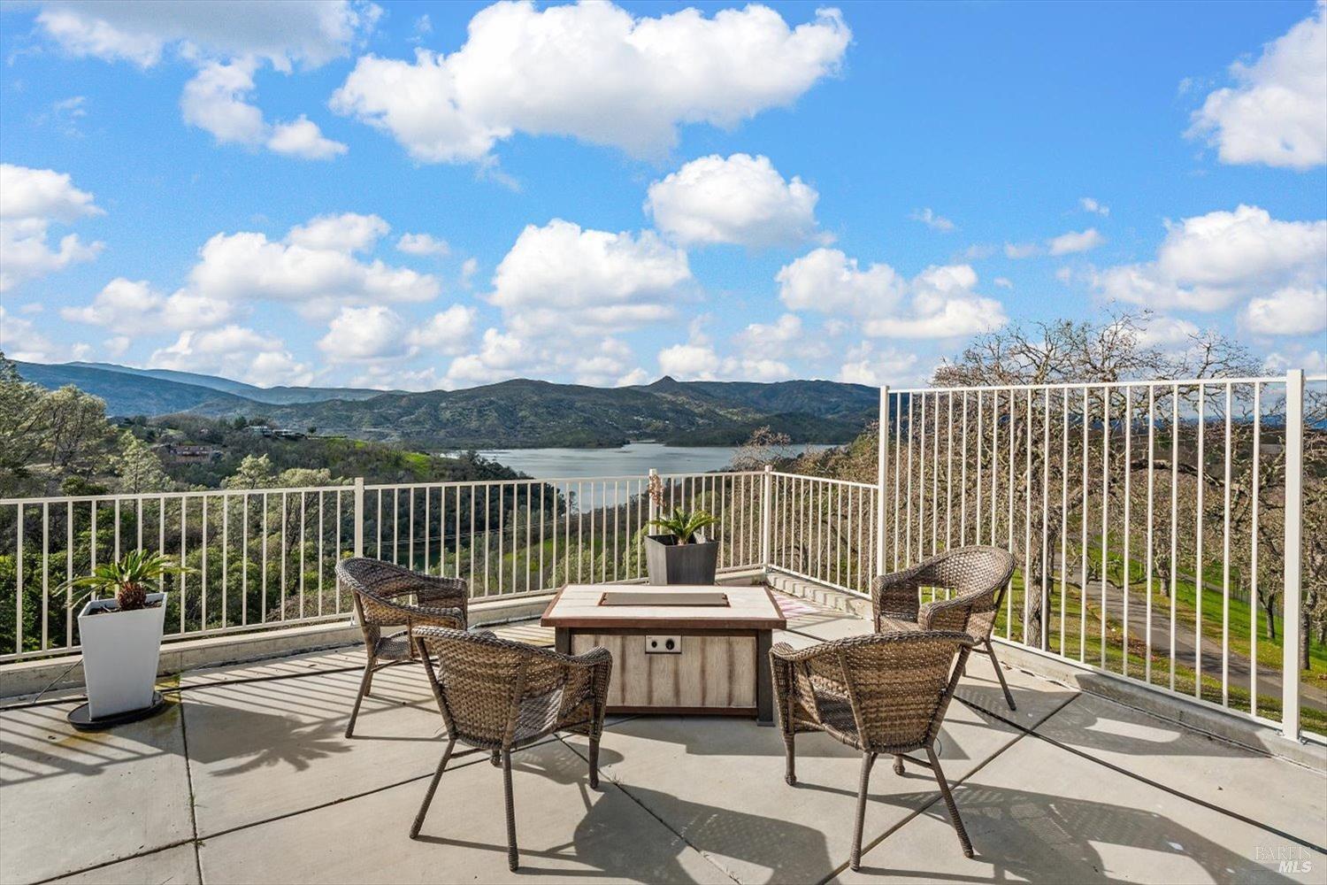 1071 Steele Canyon Rd