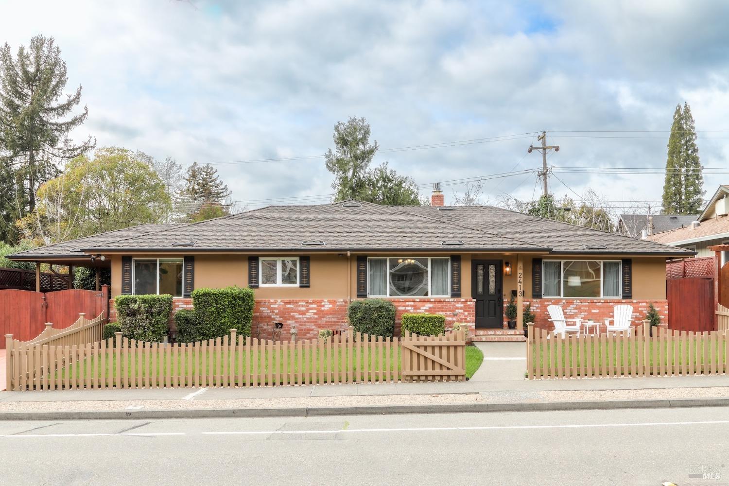 2413 Hidden Valley Dr