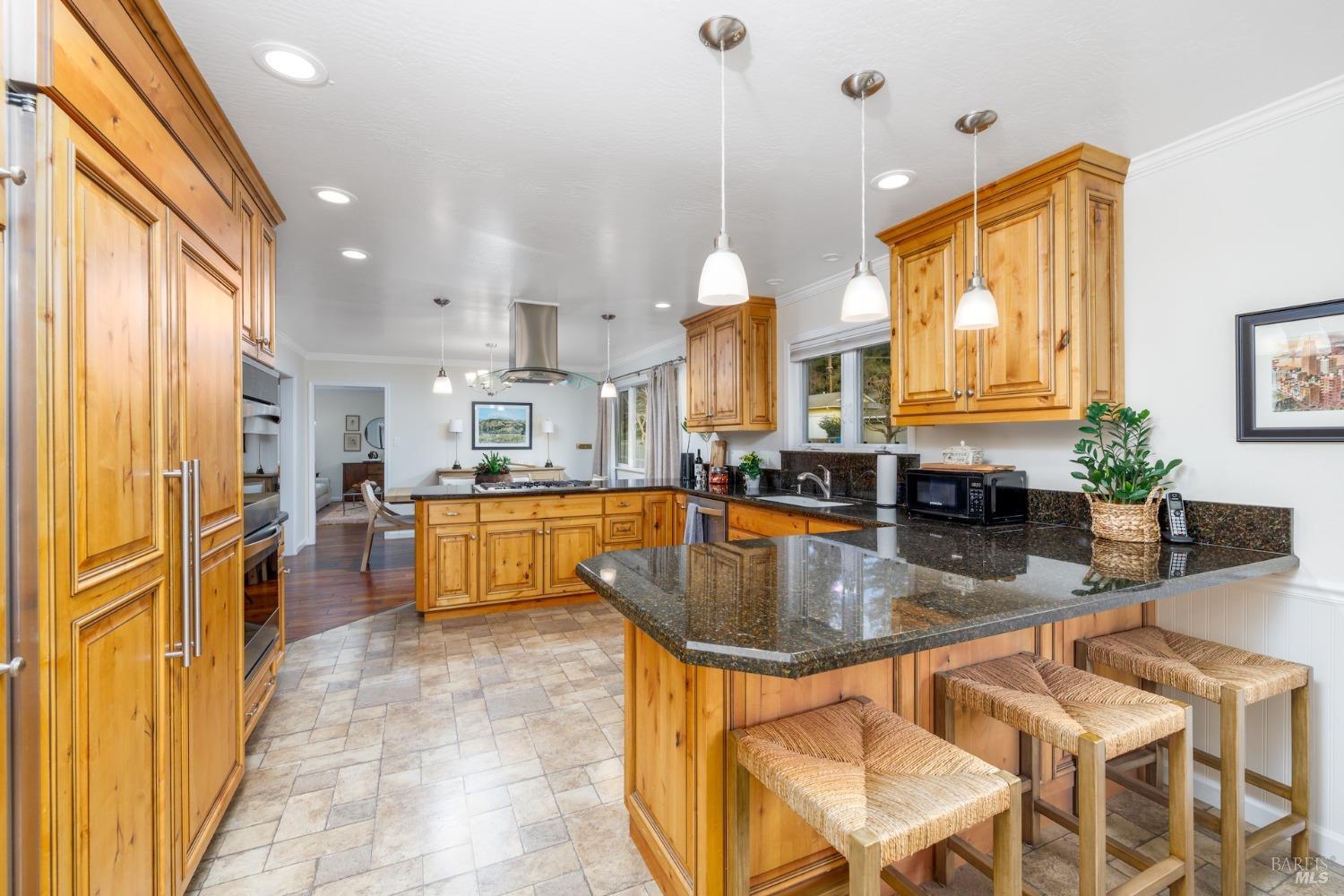 2413 Hidden Valley Dr