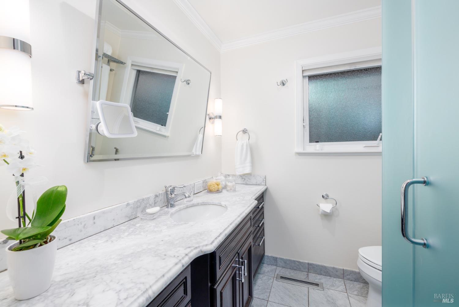 2413 Hidden Valley Dr