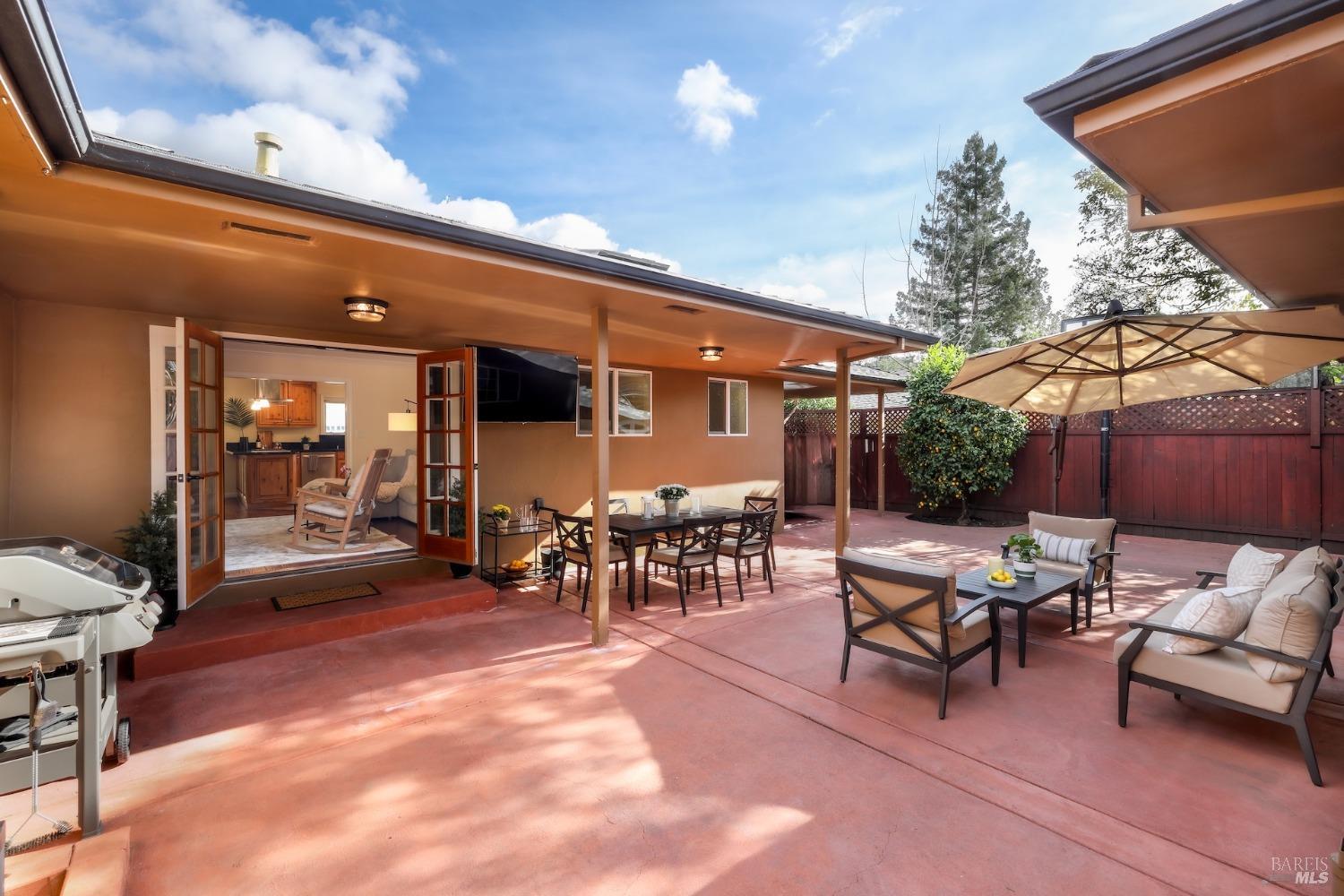 2413 Hidden Valley Dr