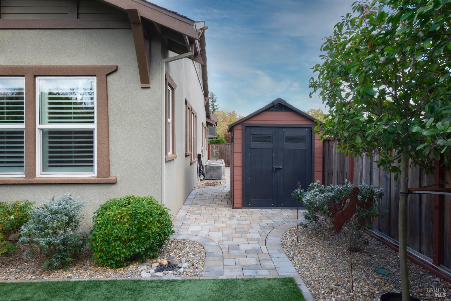 1125 La Pintura Ln
