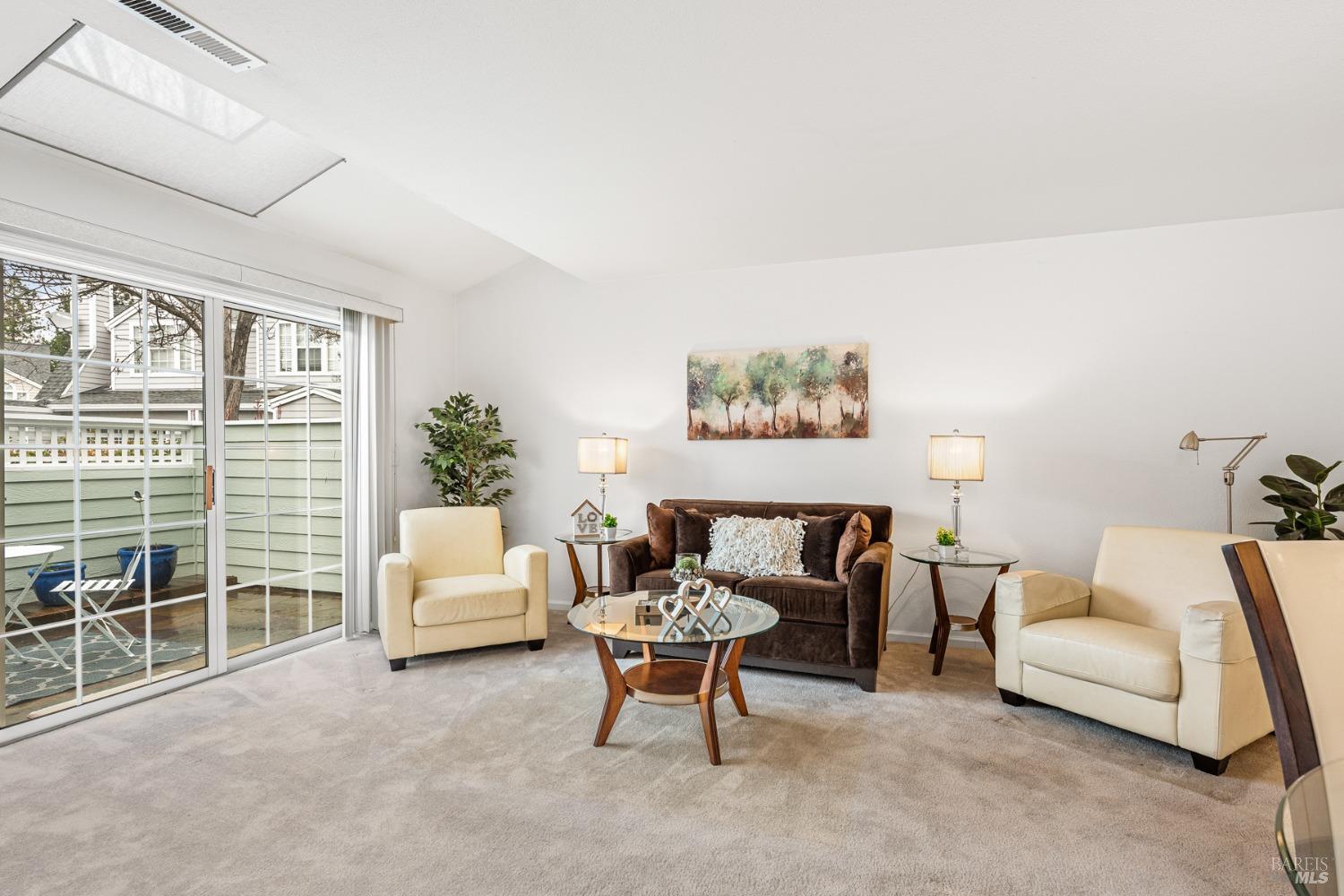 605 Laurel Grove Cir
