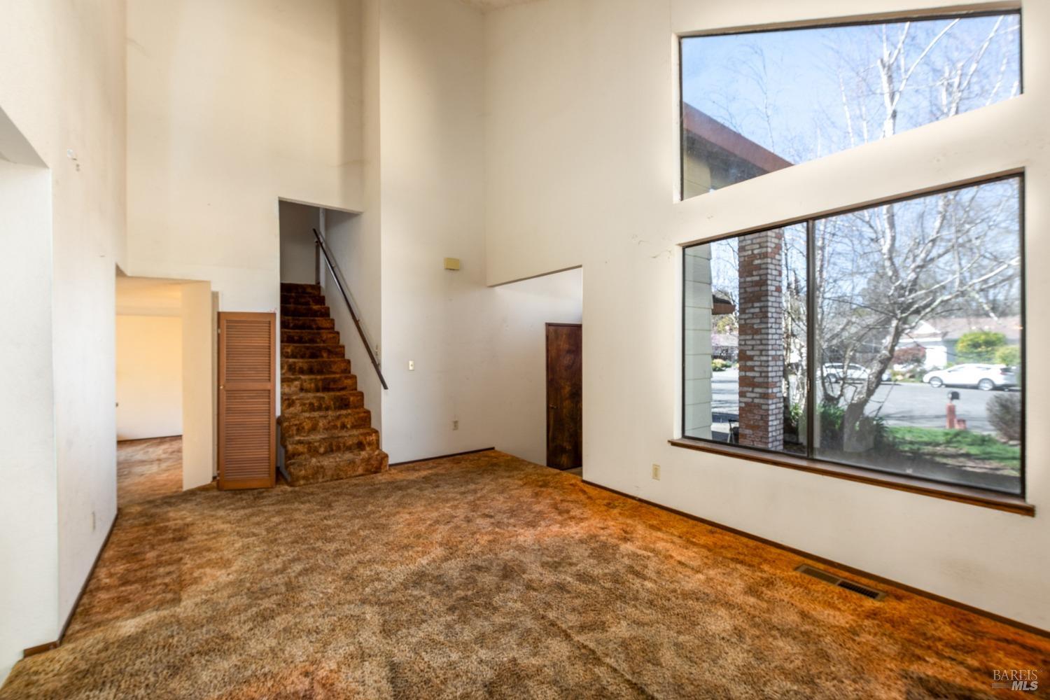 734 Placer Ct