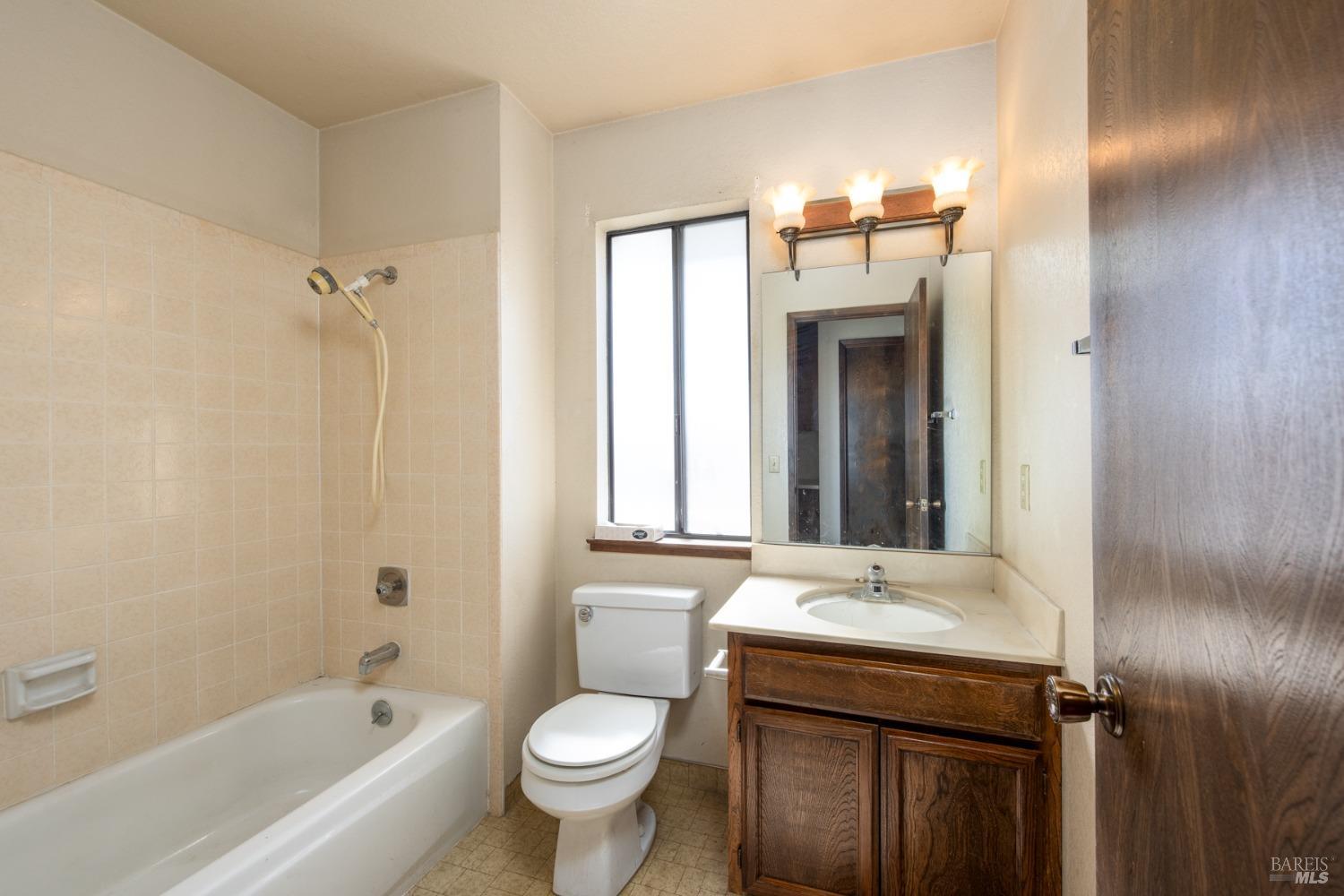 734 Placer Ct