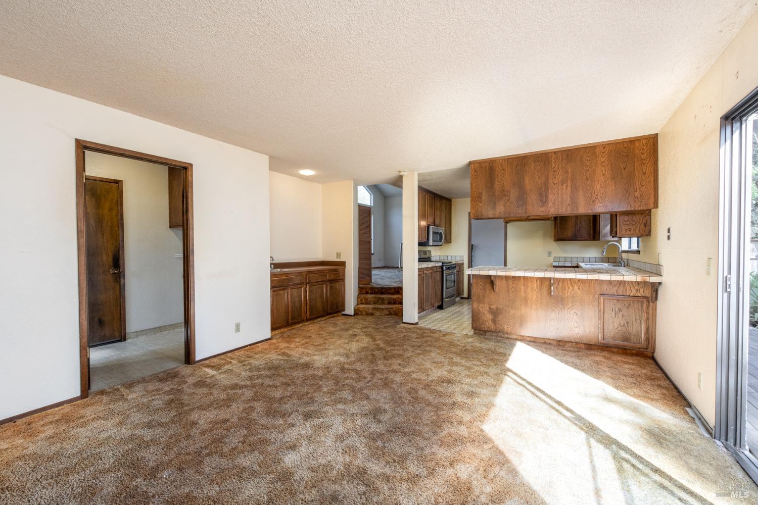 734 Placer Ct