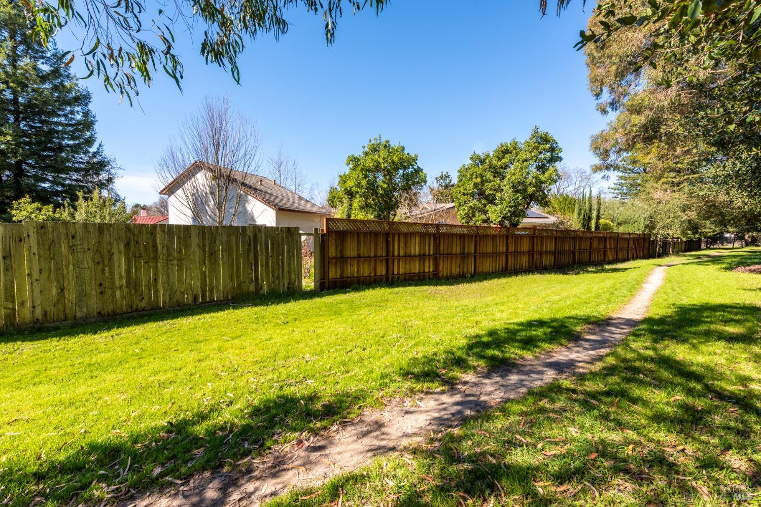 734 Placer Ct