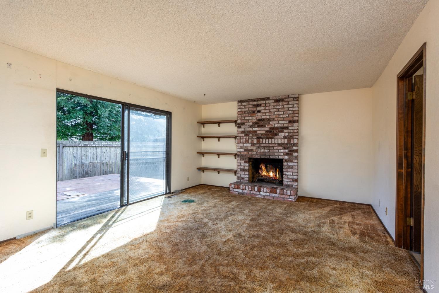 734 Placer Ct