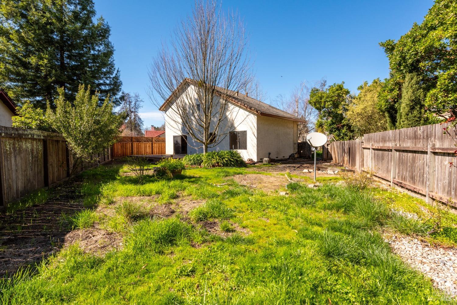 734 Placer Ct