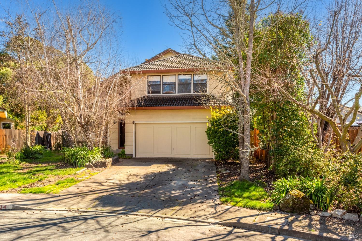 734 Placer Ct