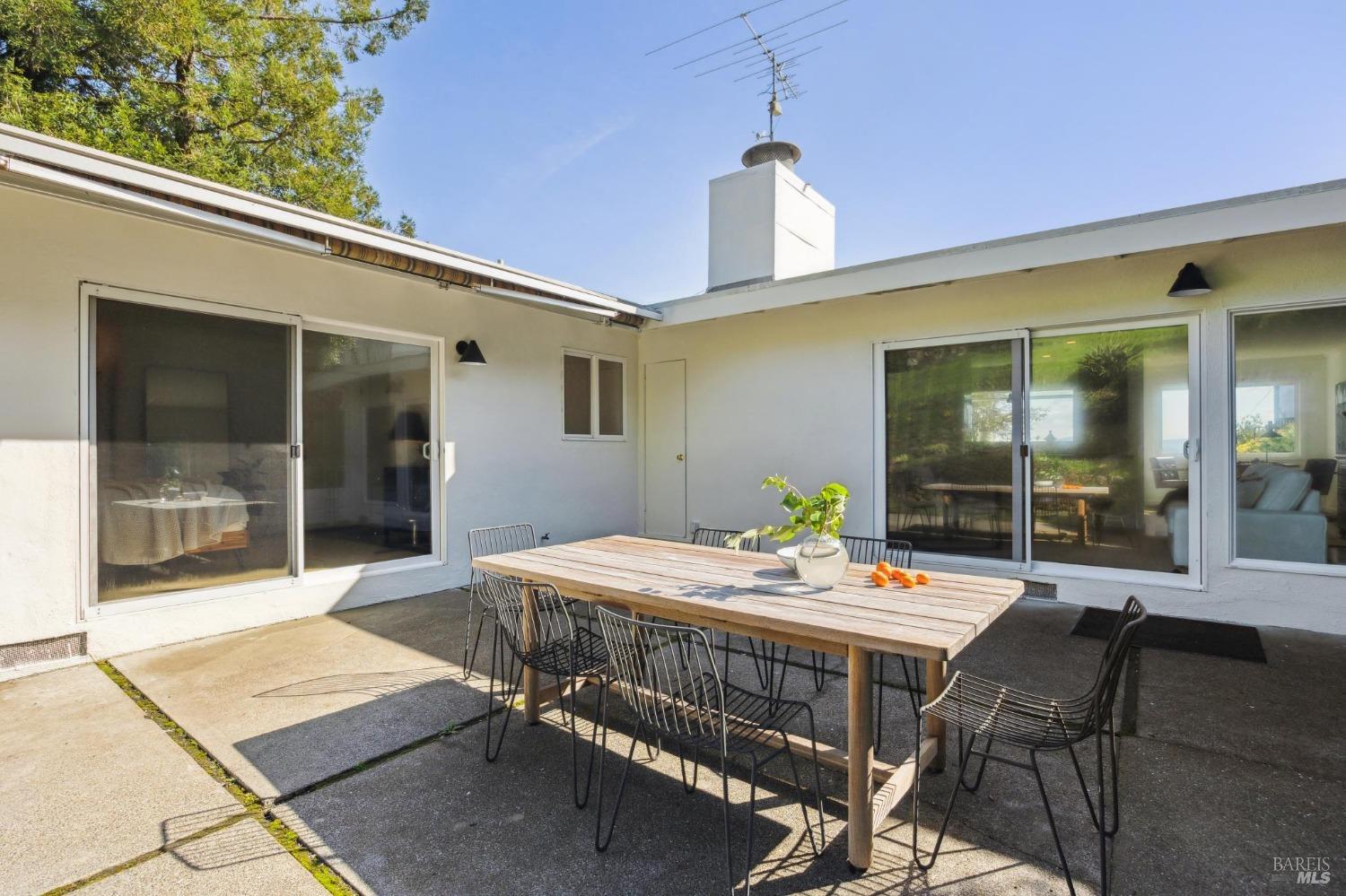 42 Corte Fedora Ct
