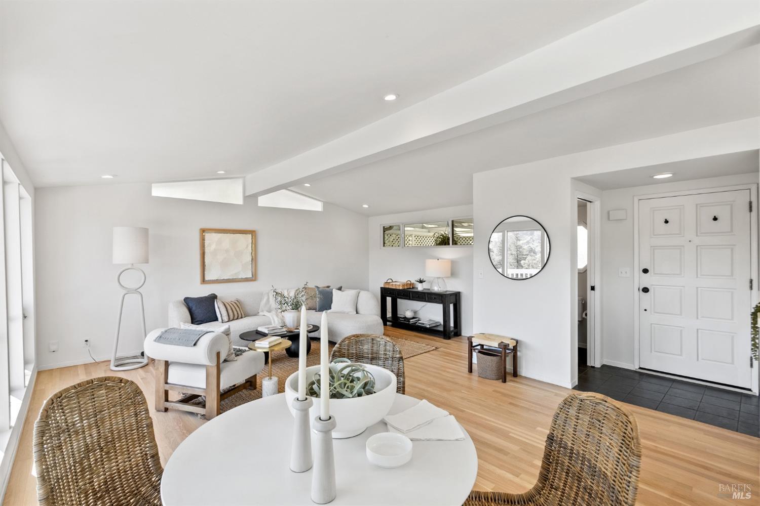 53 Hillside Ave