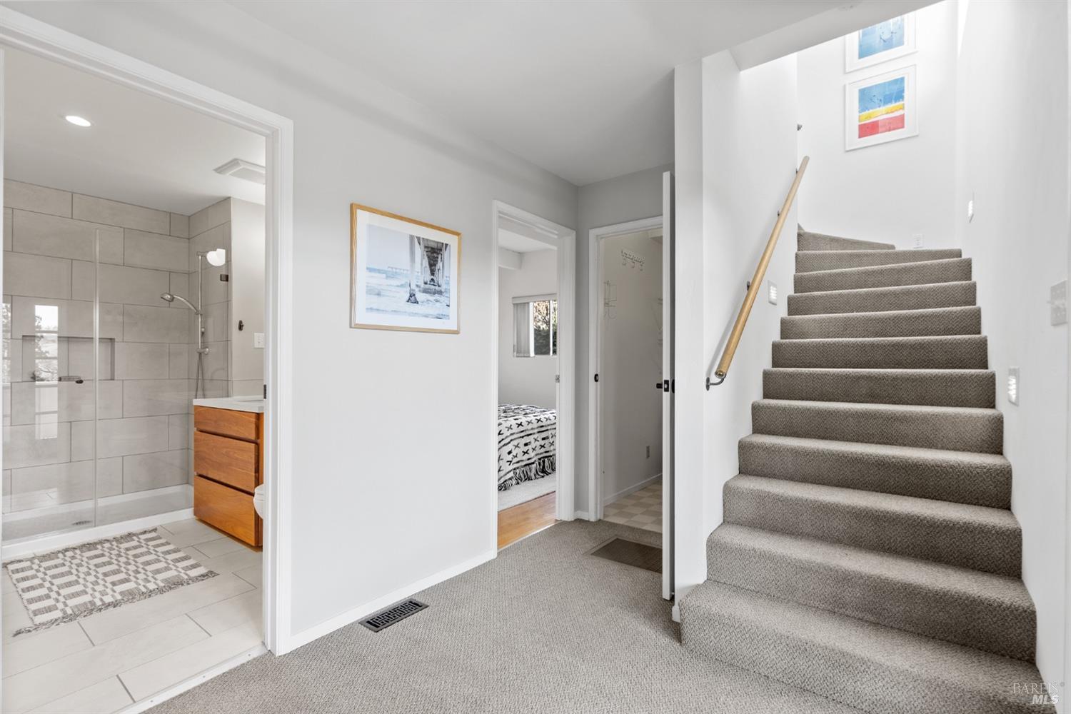 53 Hillside Ave