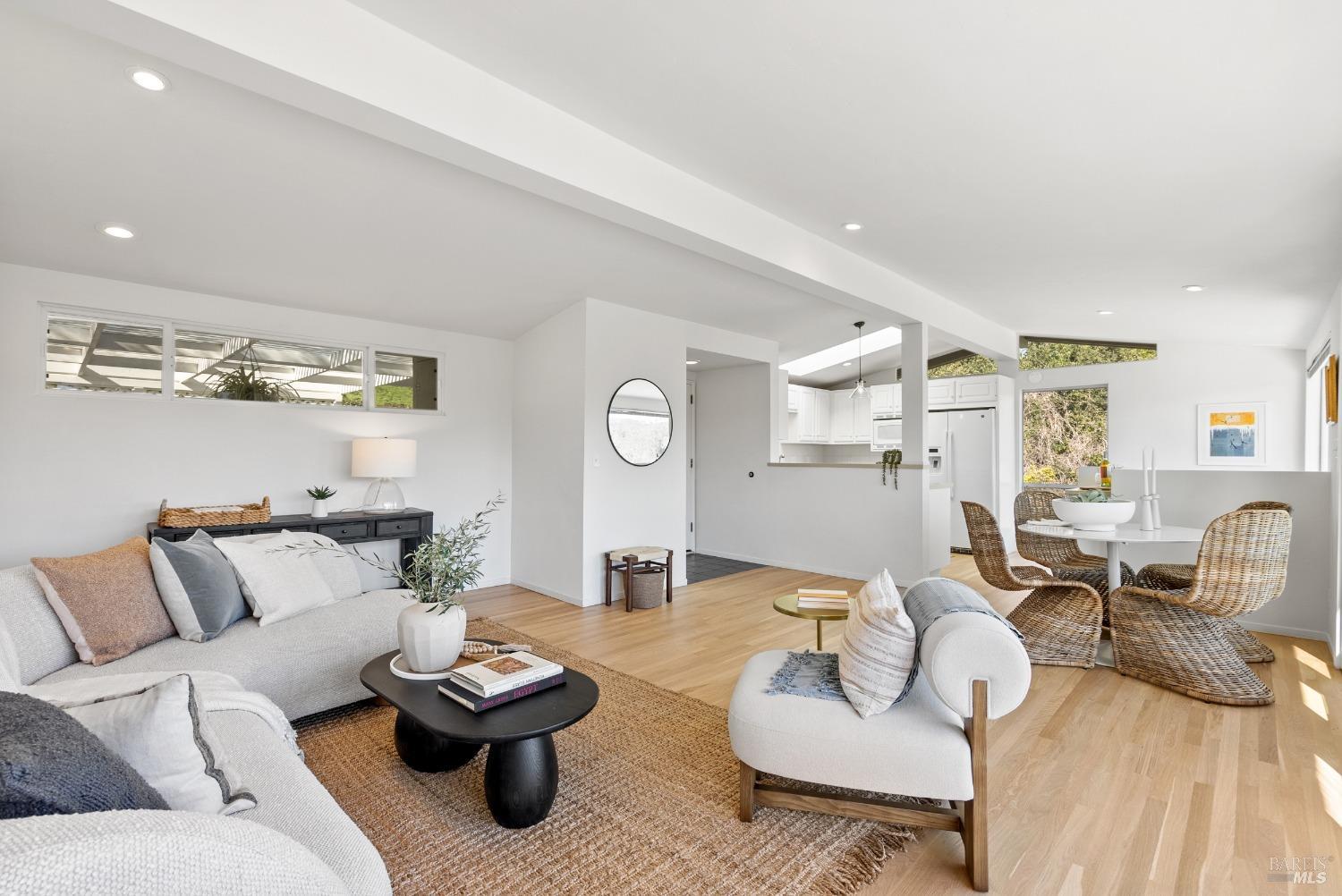 53 Hillside Ave
