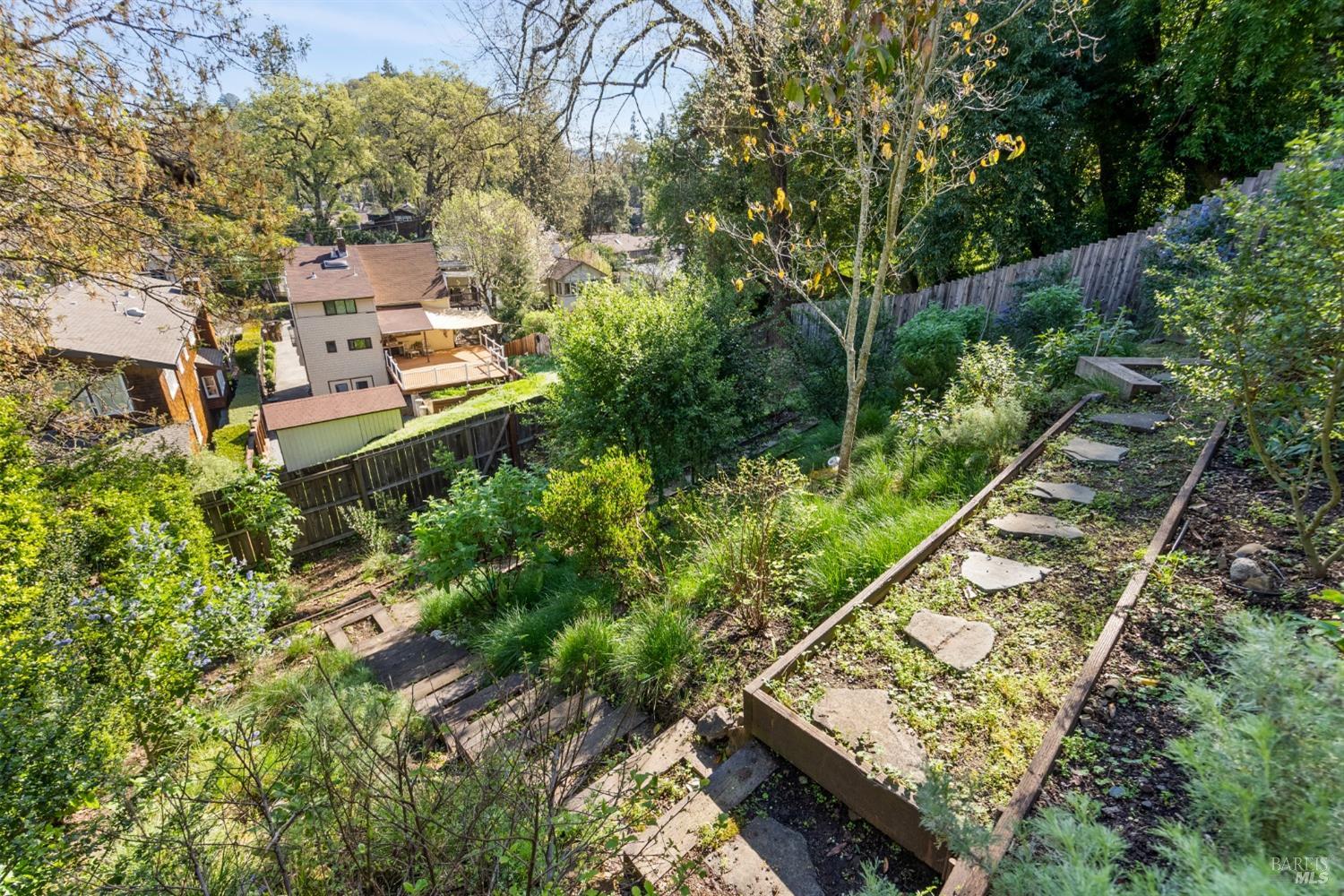 53 Hillside Ave
