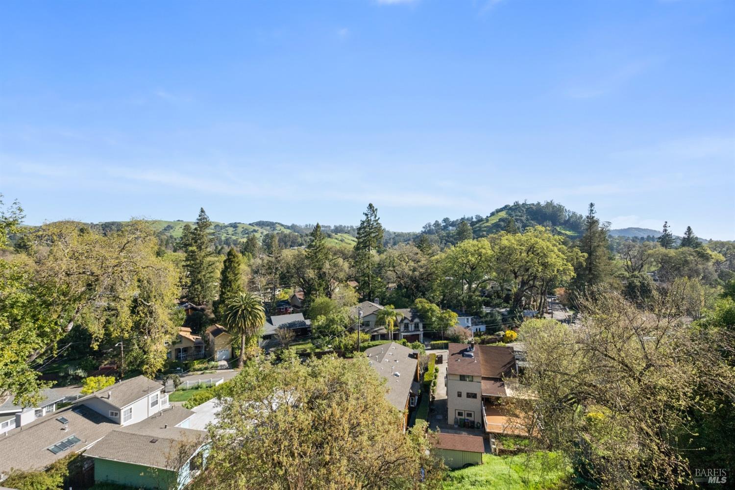 53 Hillside Ave