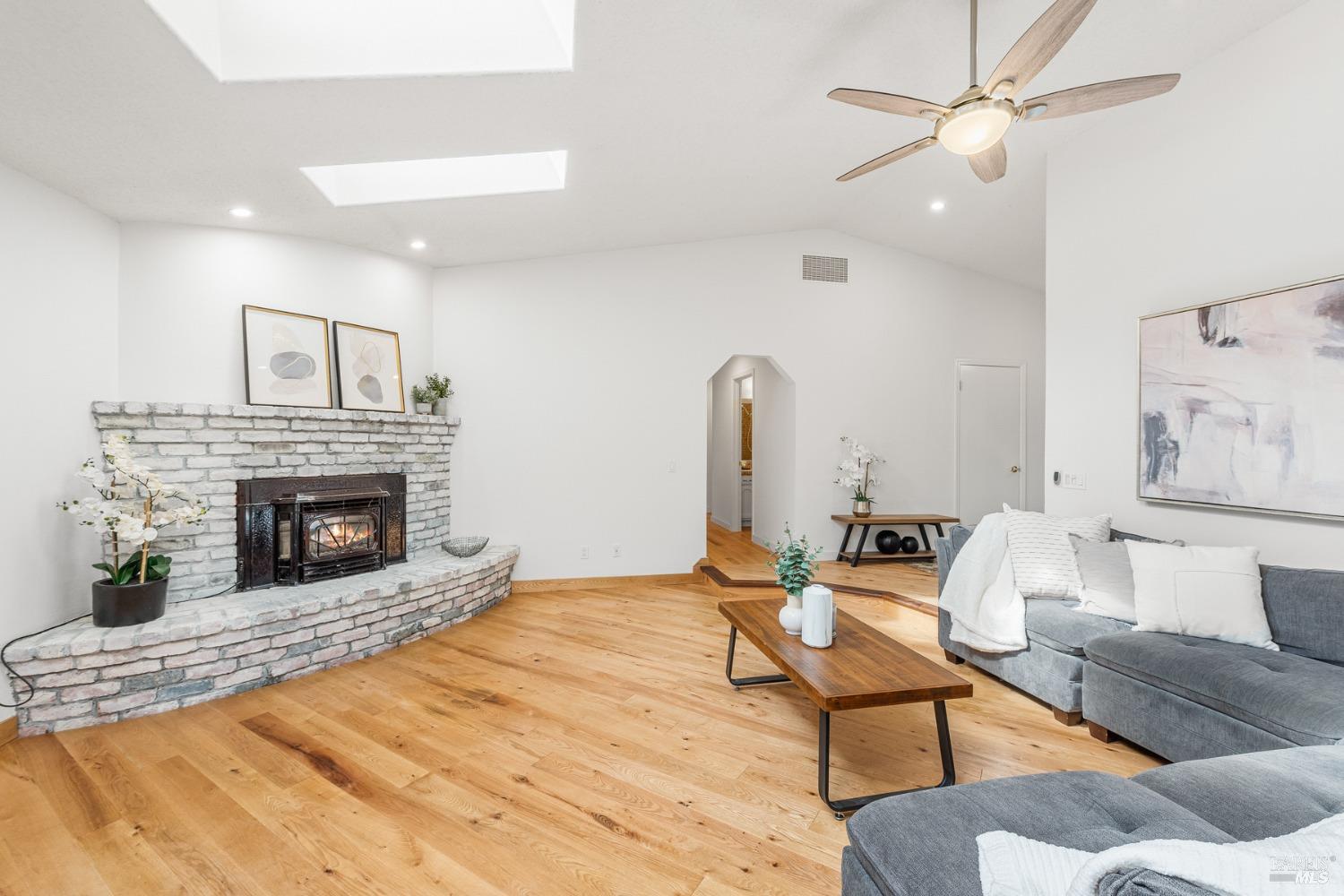 206 Callahan Ln