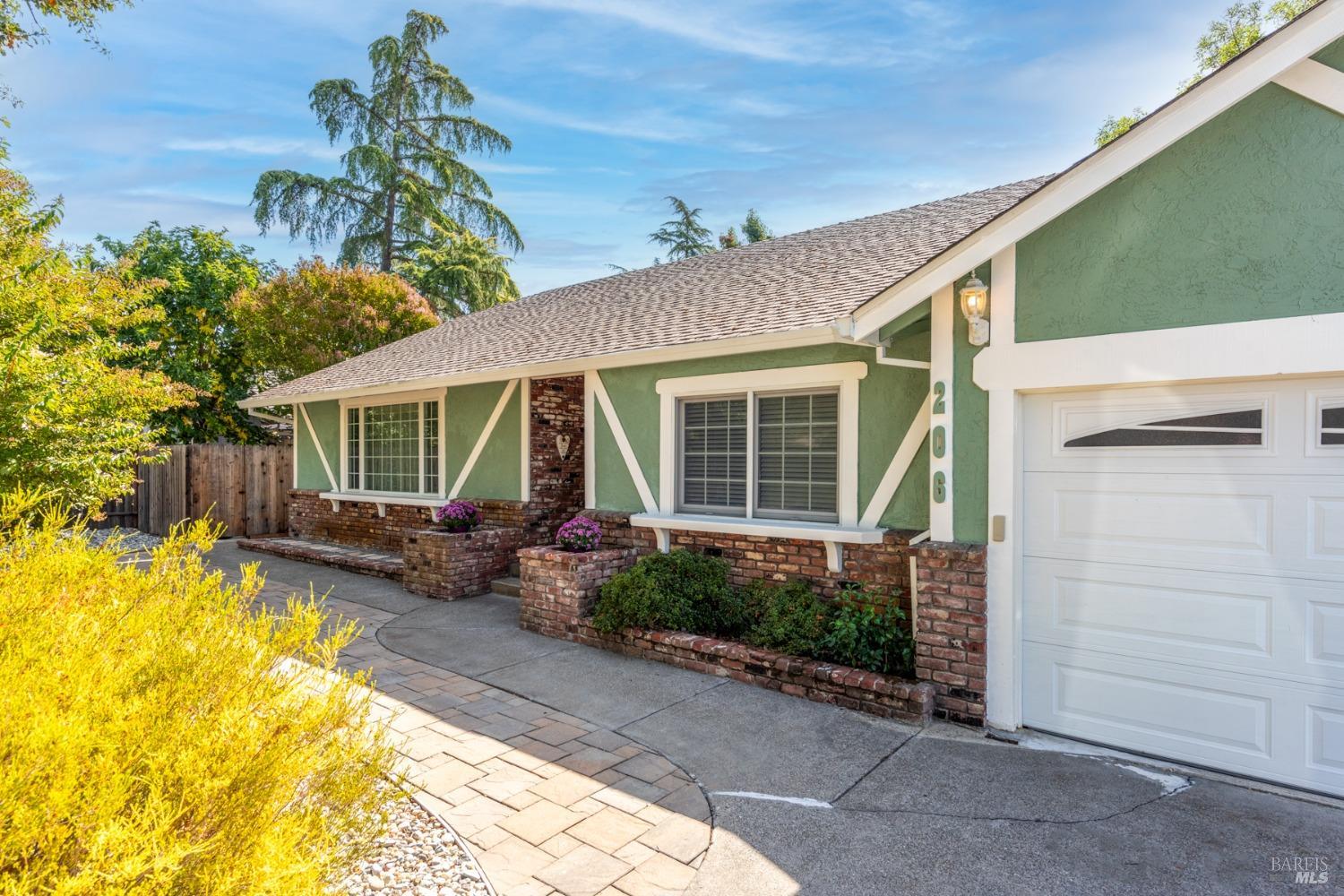 206 Callahan Ln