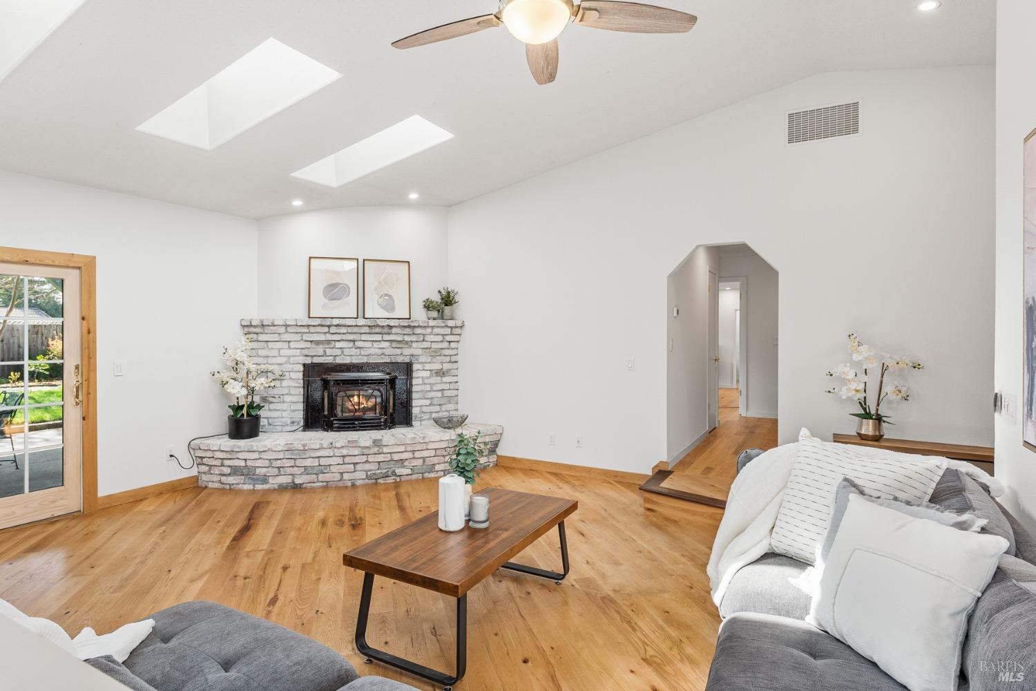 206 Callahan Ln