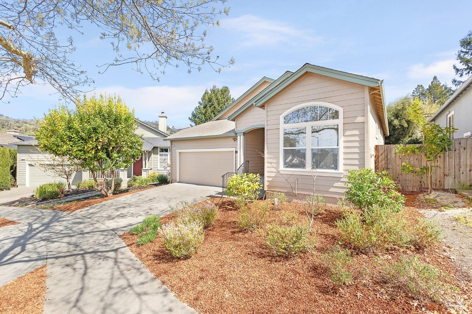 5518 Rainbow Cir