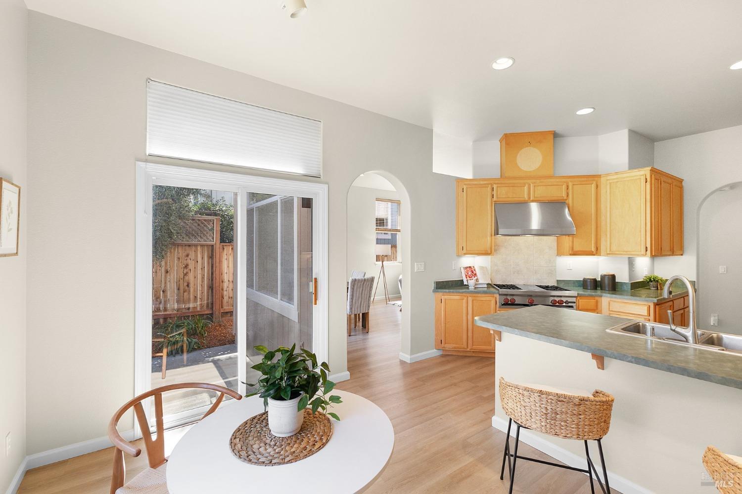 5518 Rainbow Cir