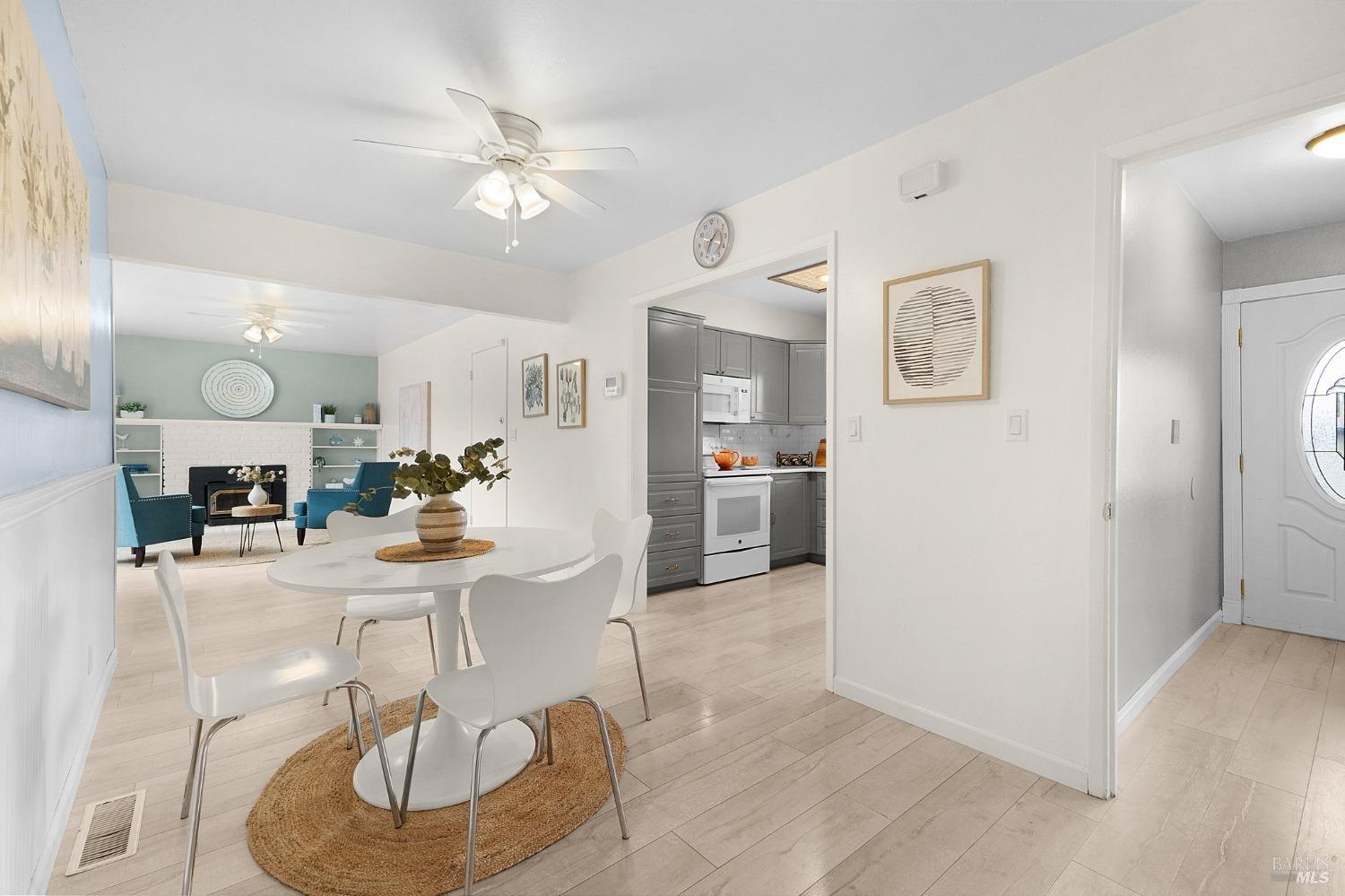 2420 Tamarisk Dr