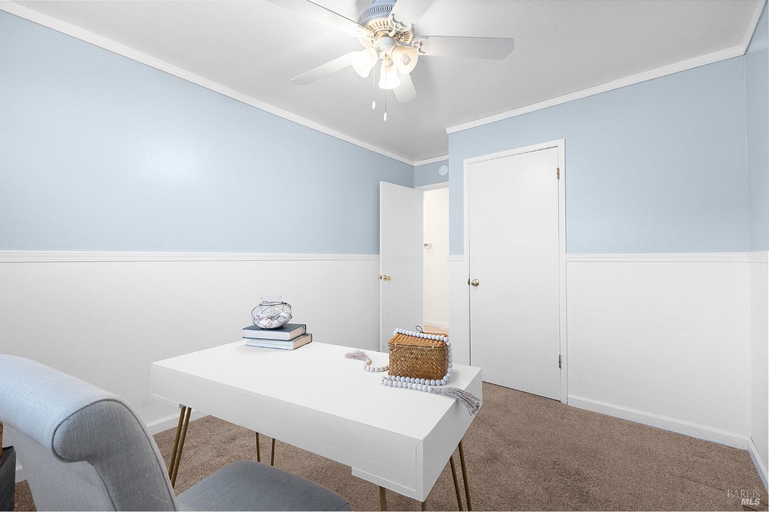 2420 Tamarisk Dr
