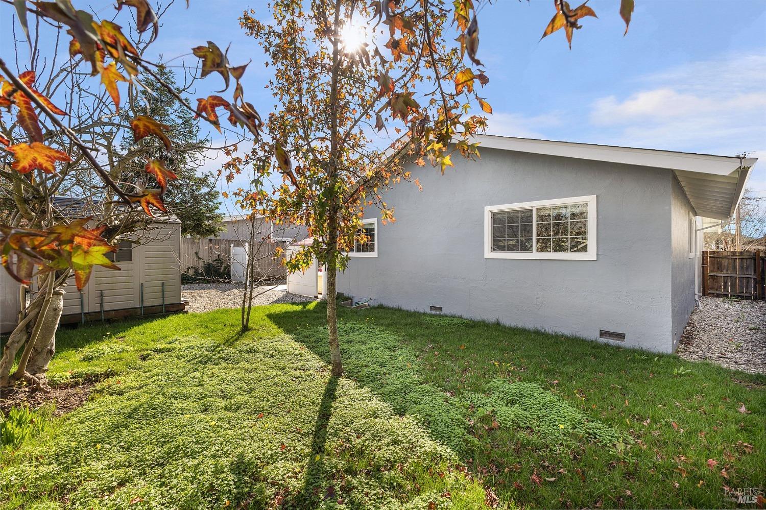 2420 Tamarisk Dr