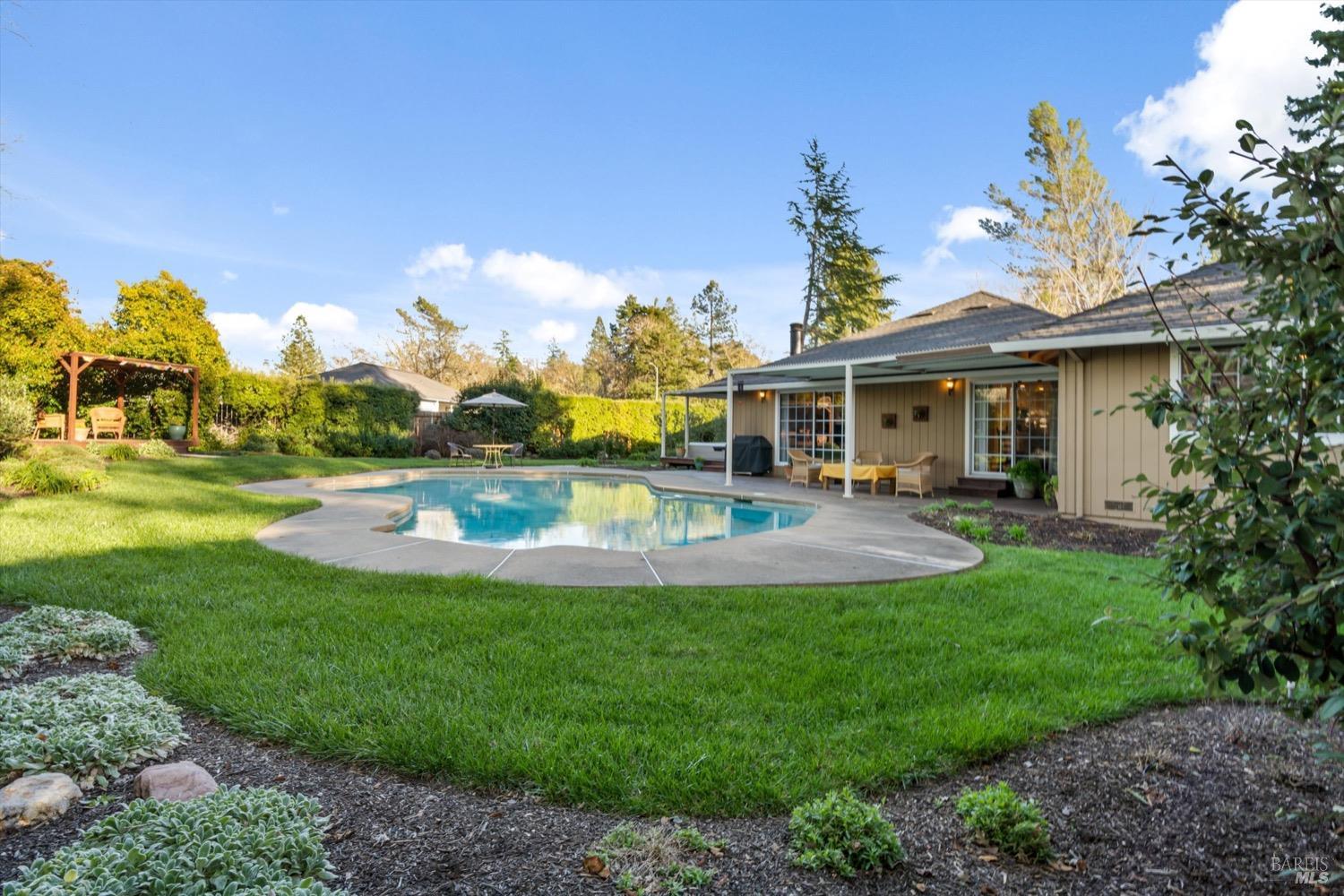 378 Benicia Dr