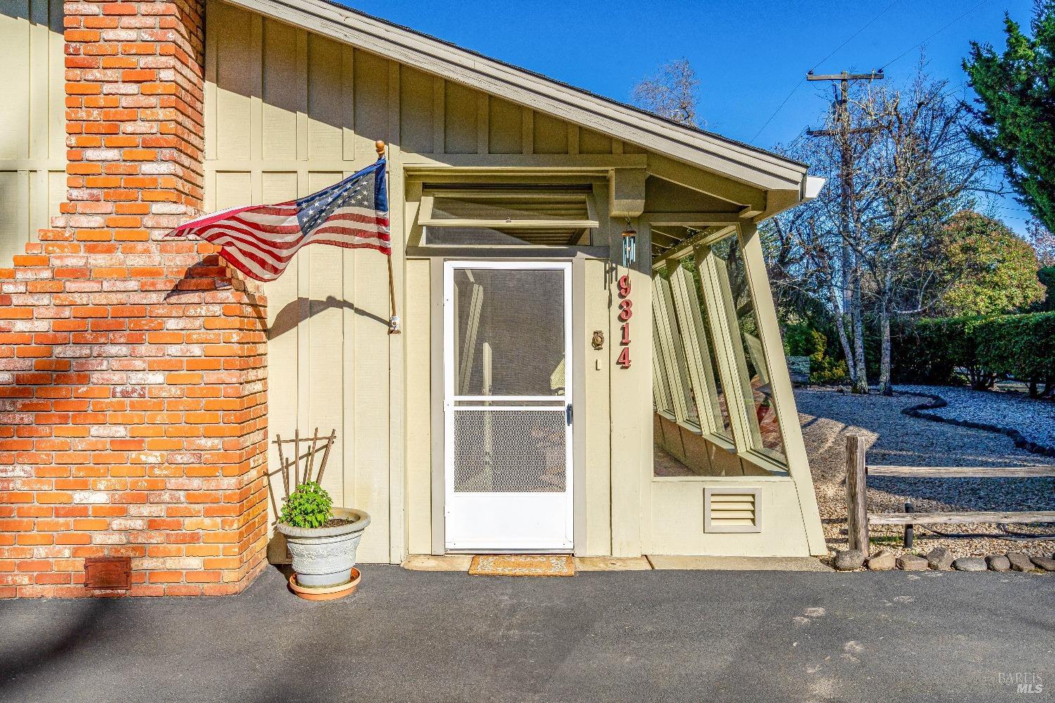 9314 Ferguson Ct