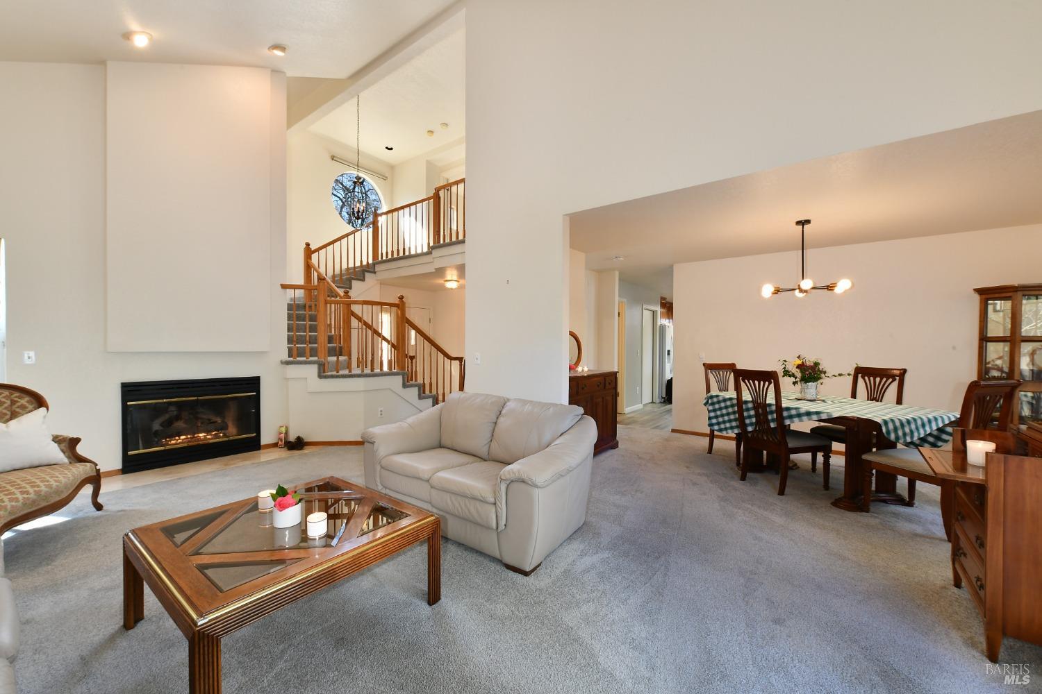 2653 Lago Oaks Dr