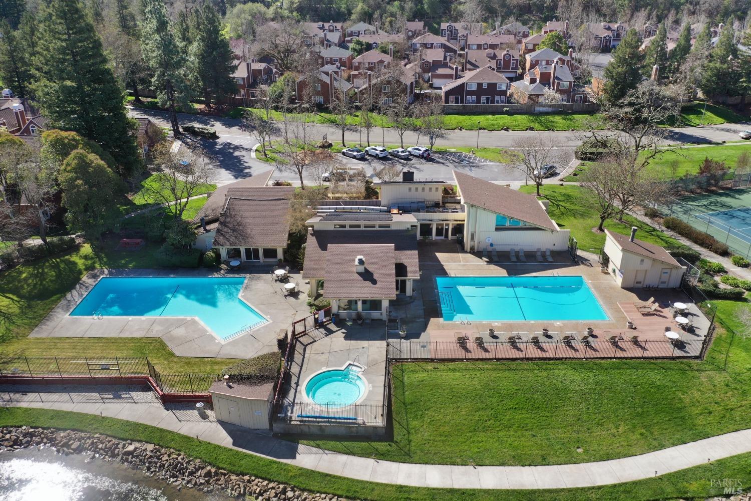 2653 Lago Oaks Dr