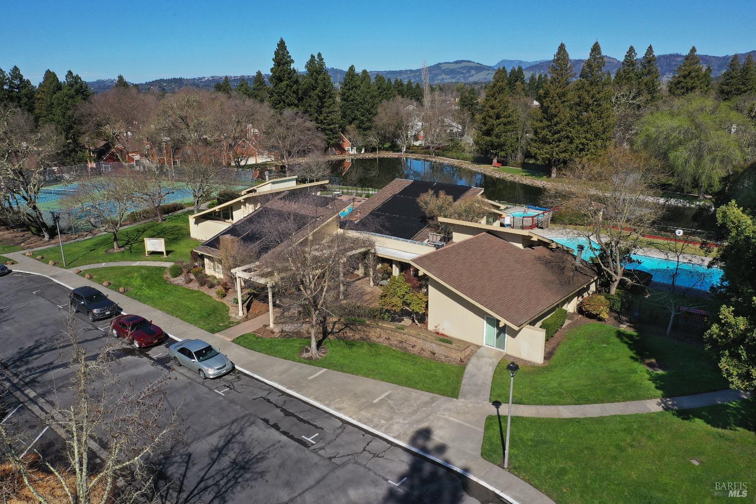 2653 Lago Oaks Dr