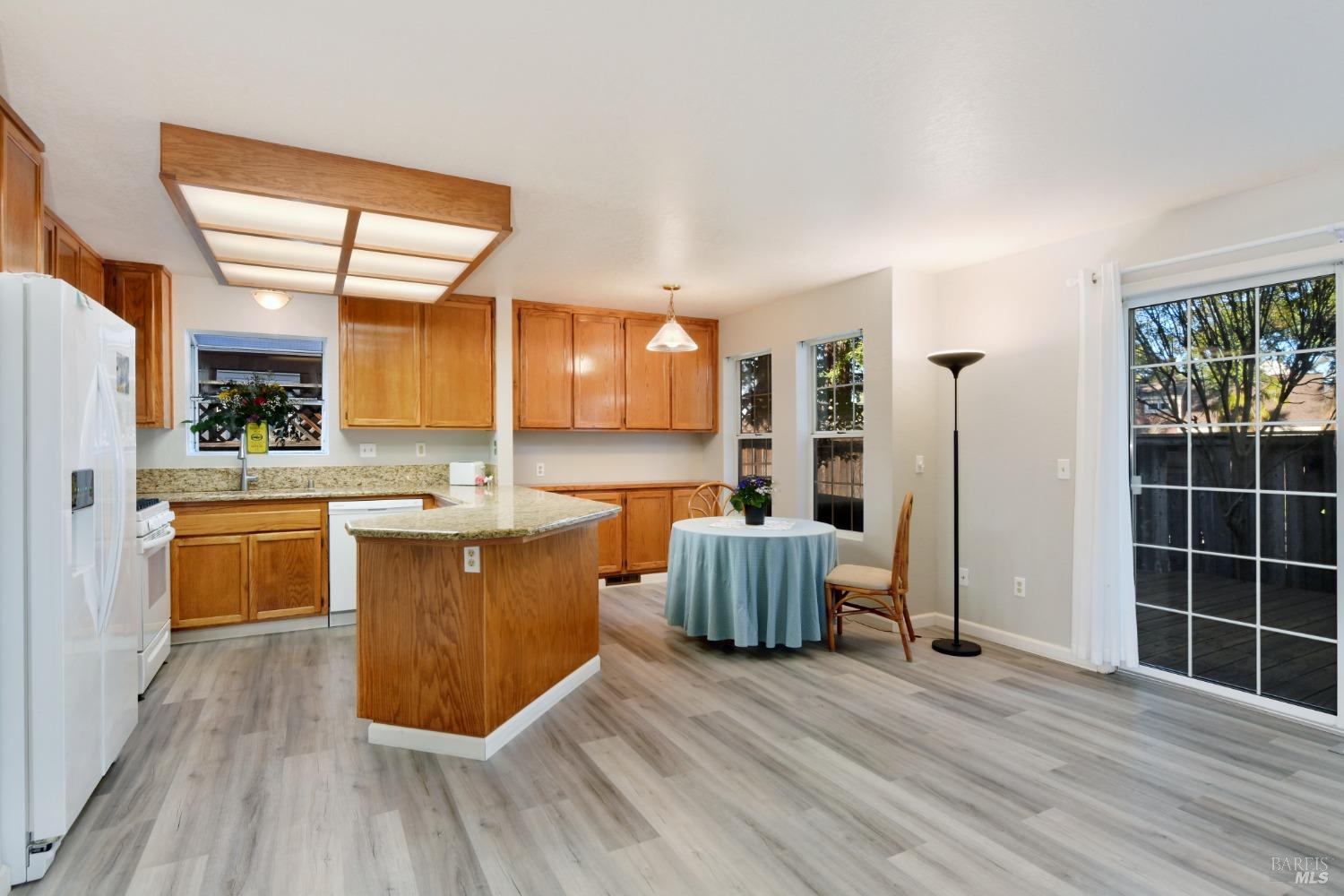 2653 Lago Oaks Dr