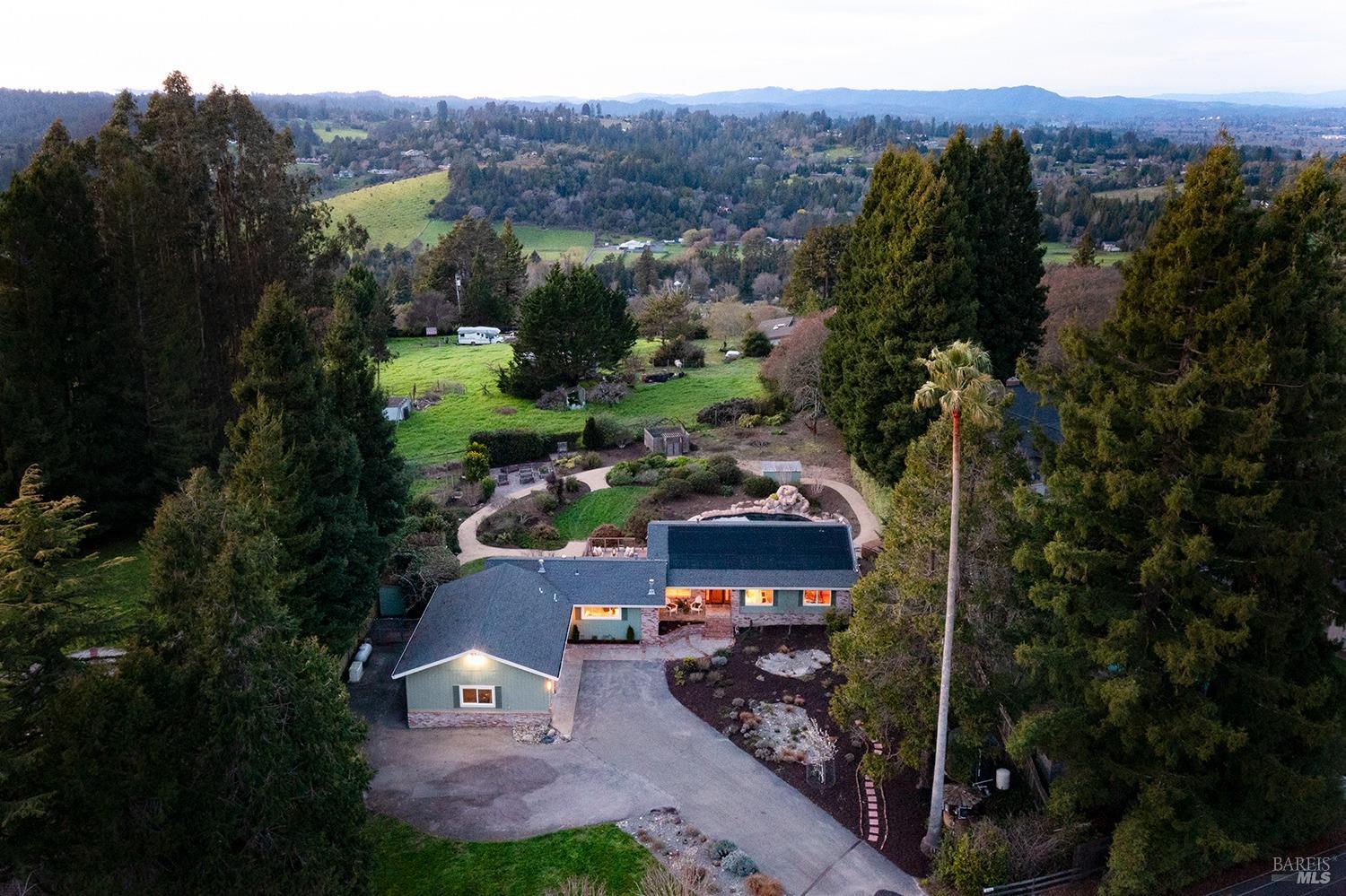 496 Gold Ridge Rd