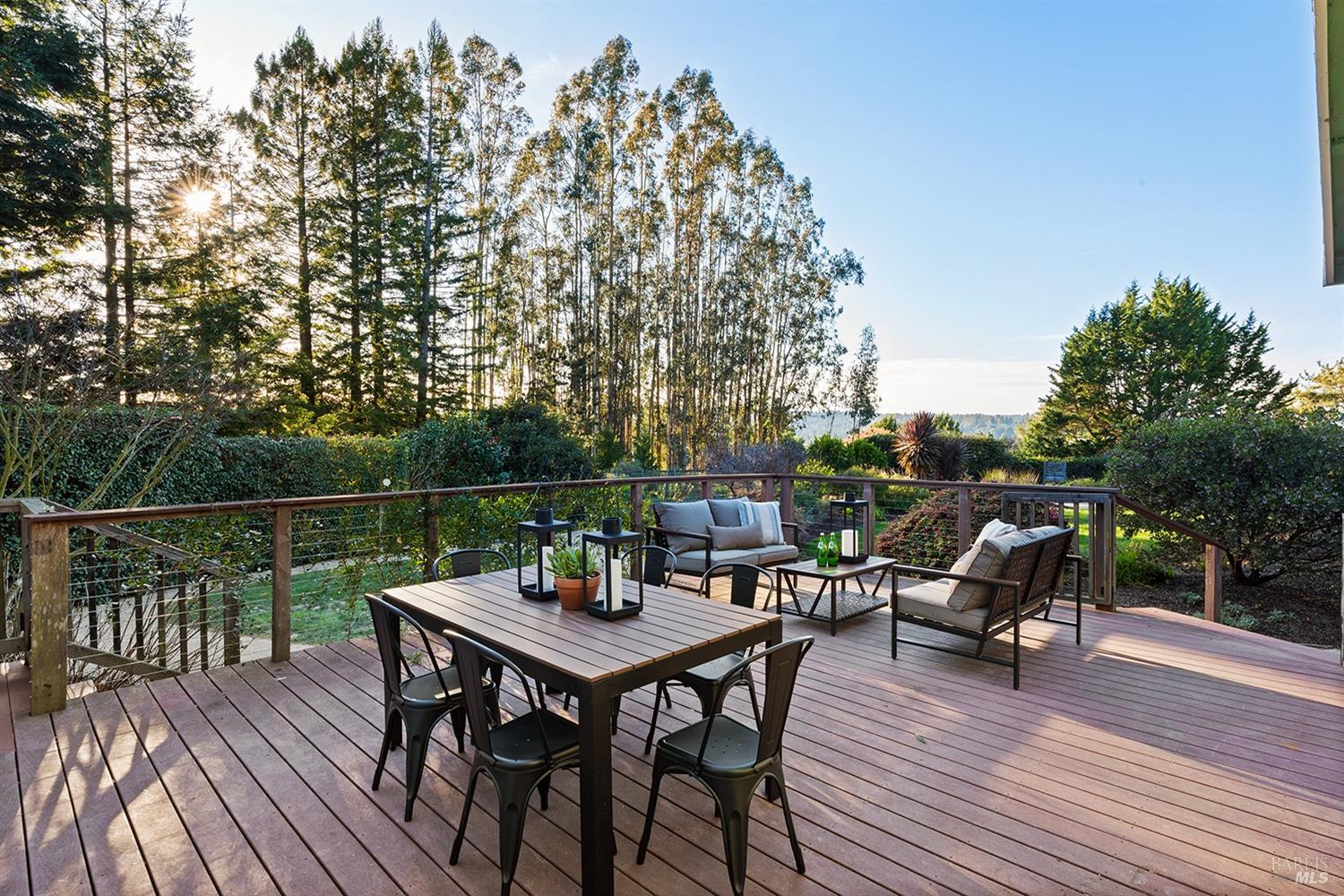 496 Gold Ridge Rd