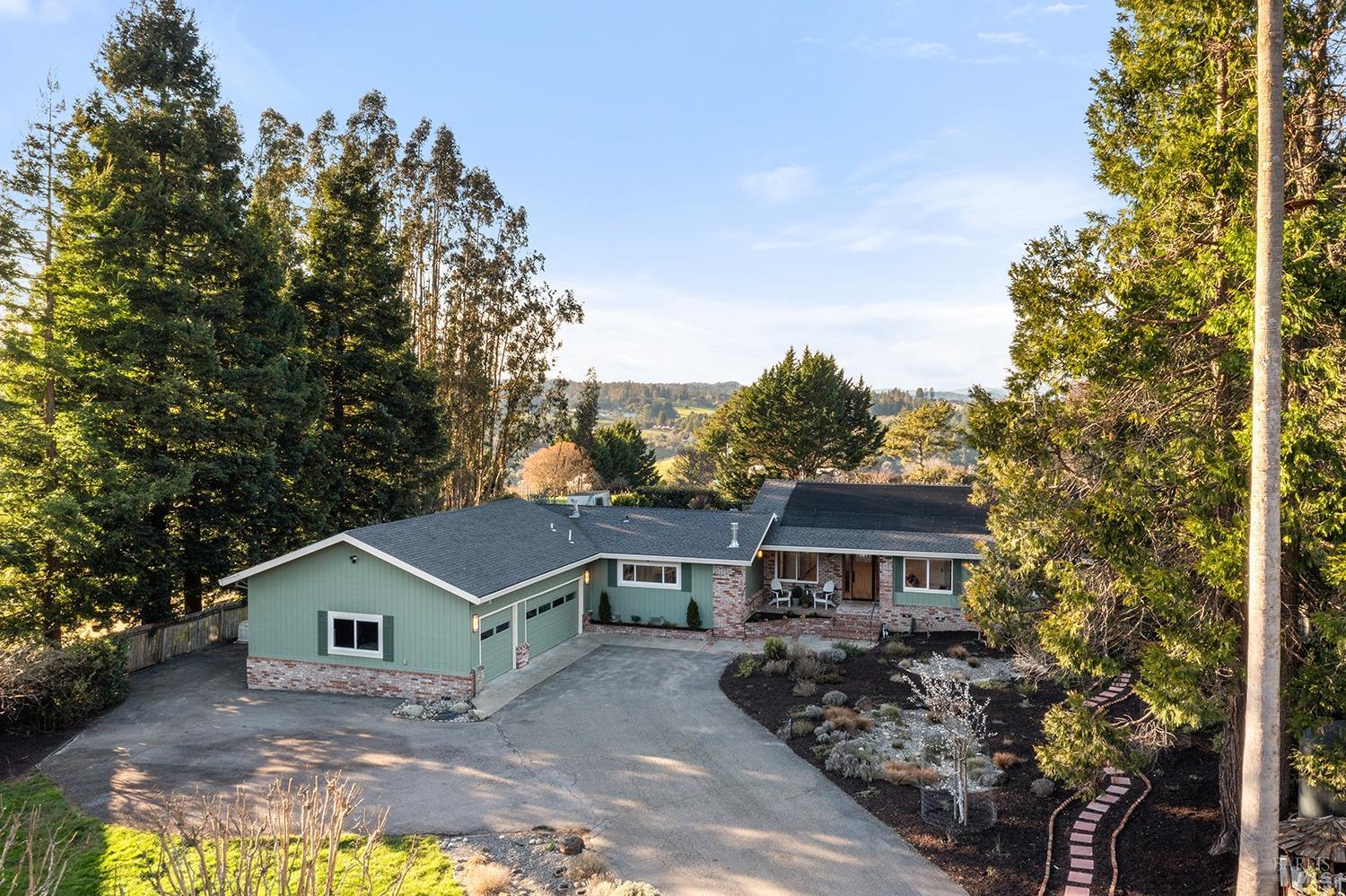 496 Gold Ridge Rd
