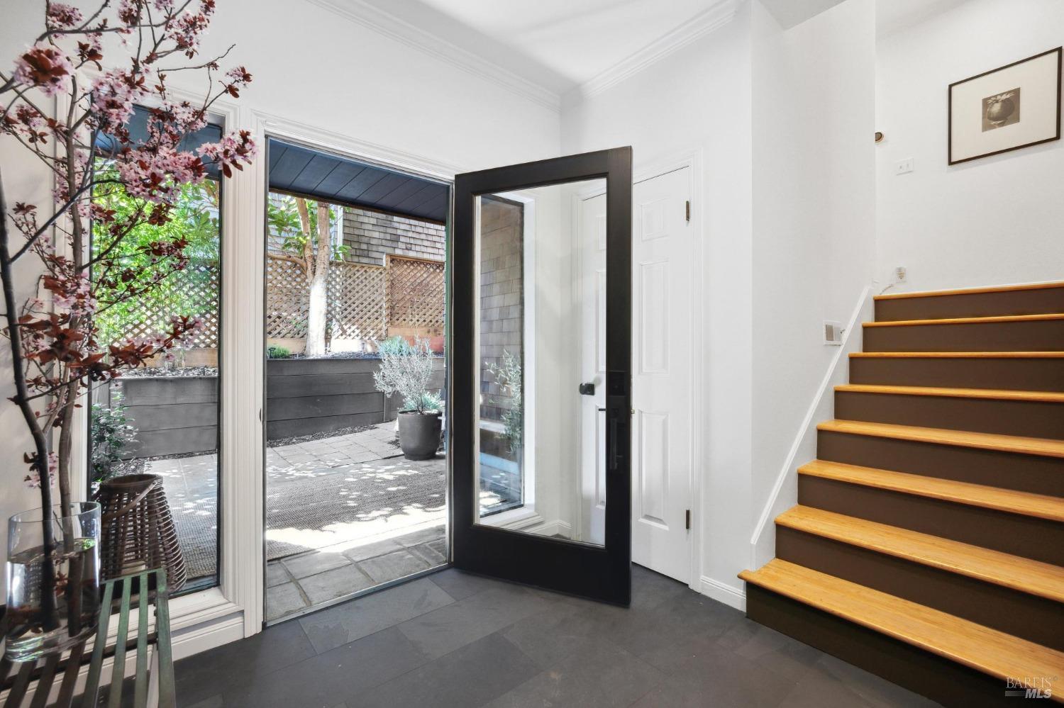 115 4th St