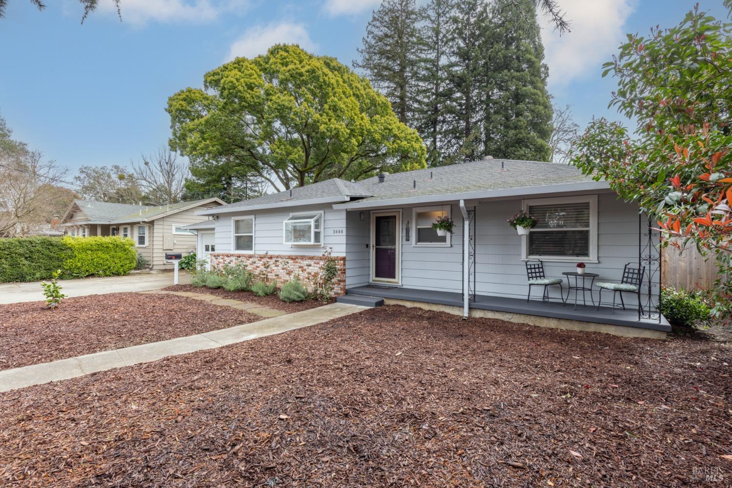 3444 Montgomery Dr