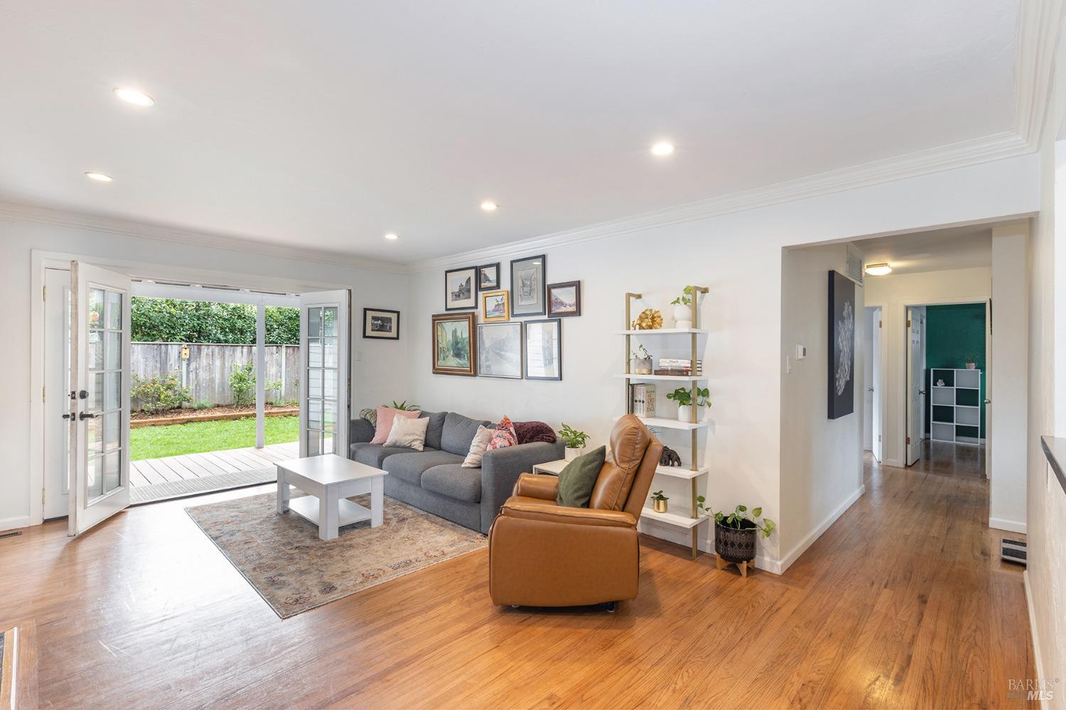 3444 Montgomery Dr